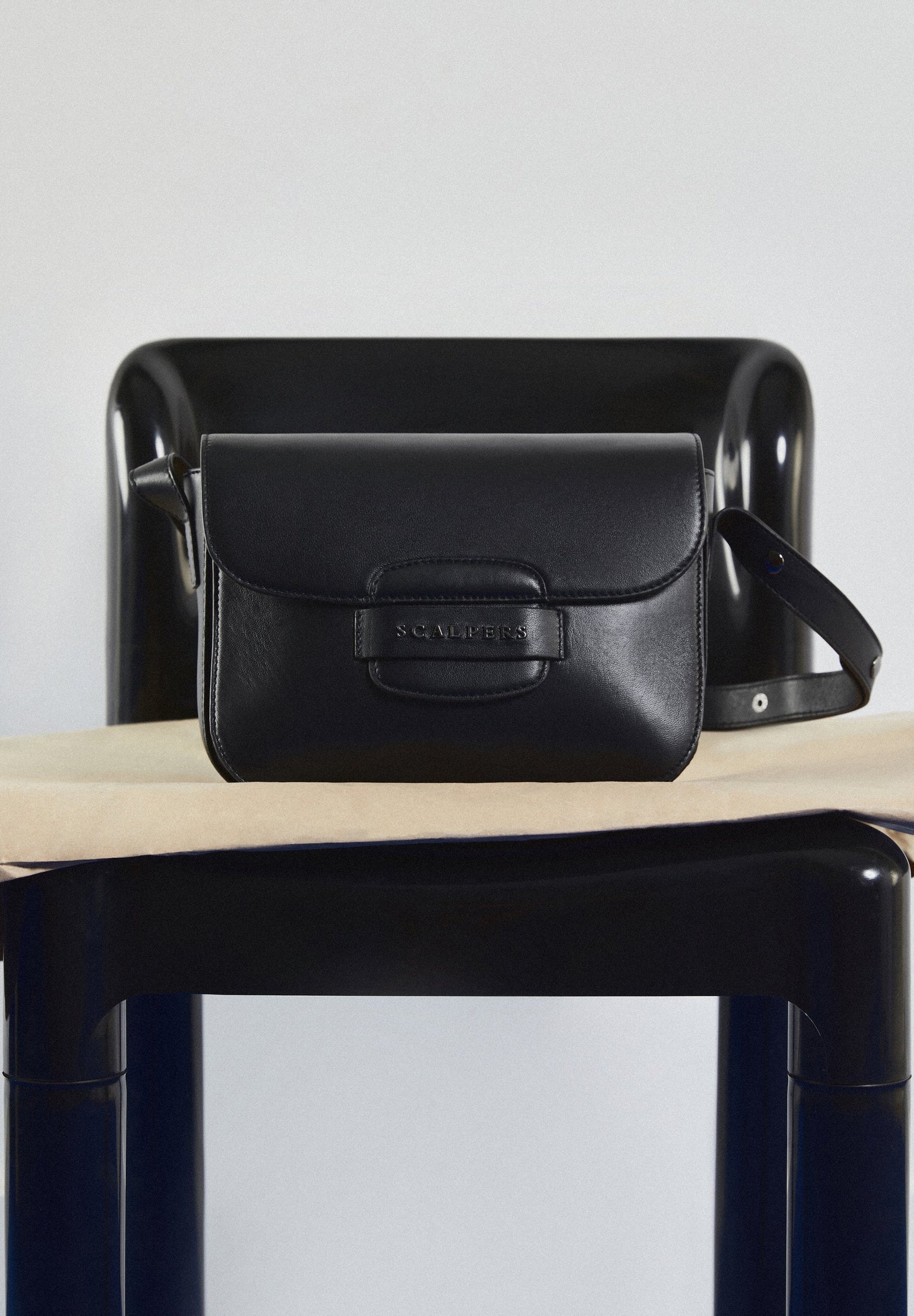 BOLSO PIEL DETALLE CIERRE