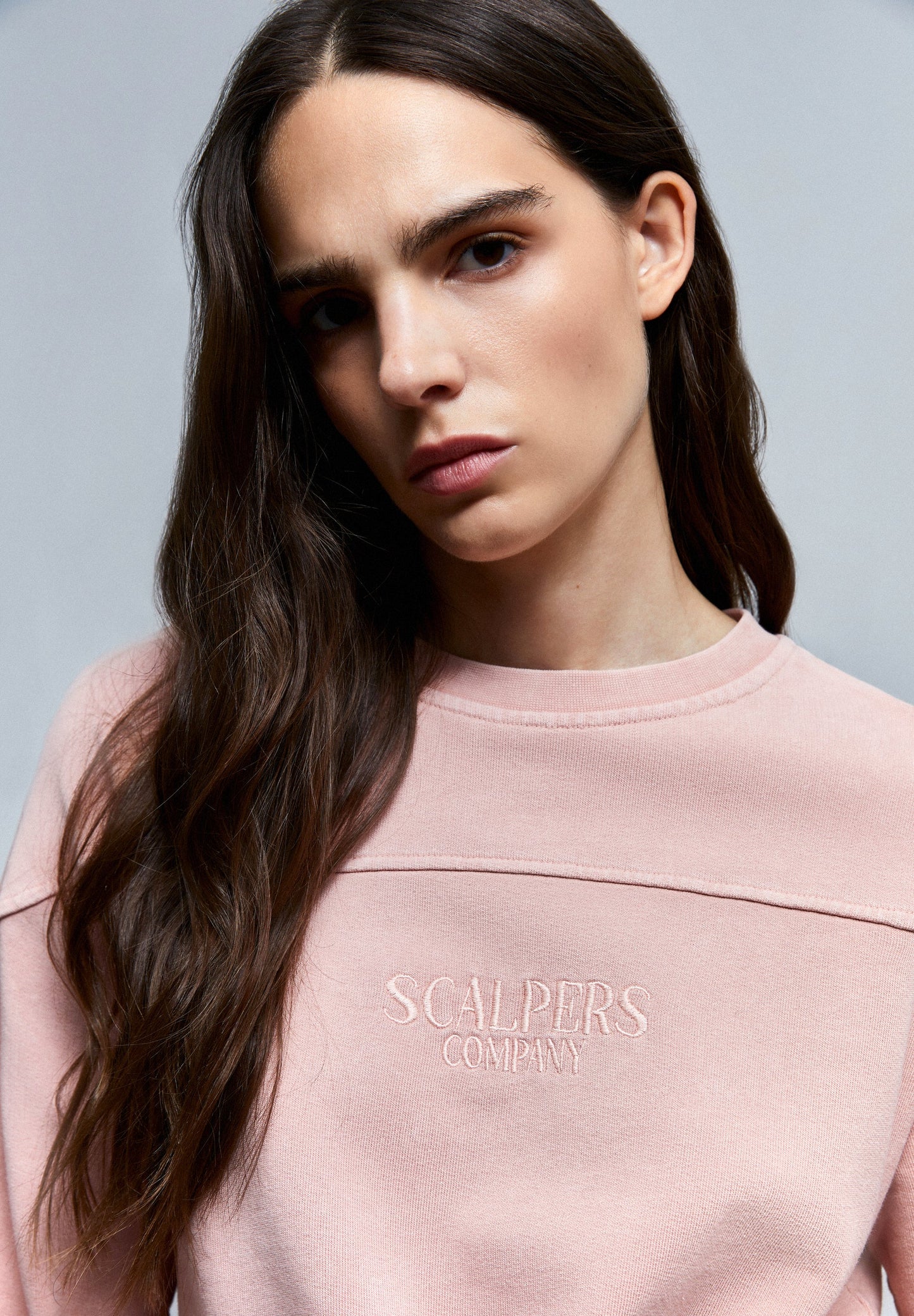SUDADERA LAVADA LOGO BORDADO