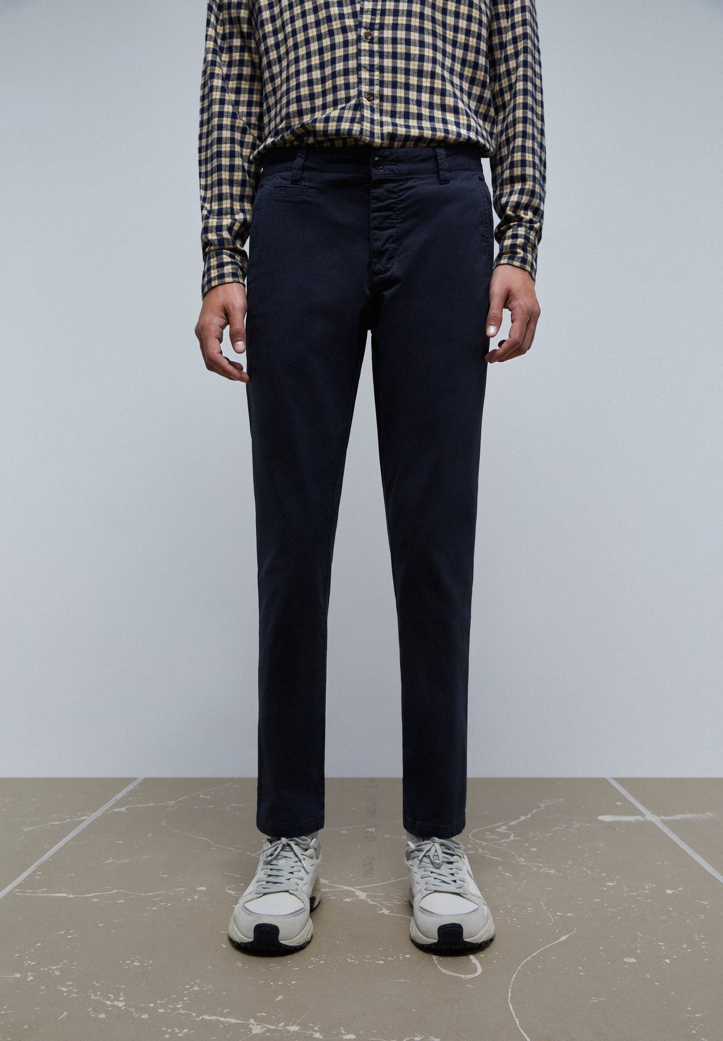 PANTALÓN CHINO CASUAL