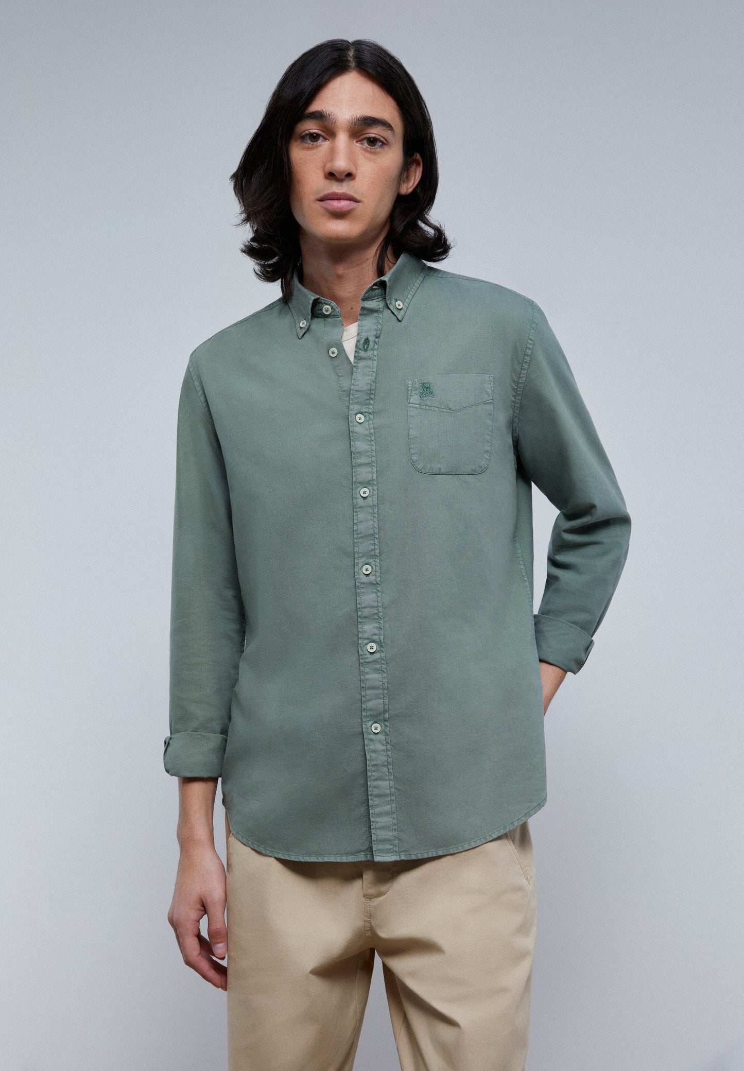 CAMISA BOLSILLO CUELLO BOTONES