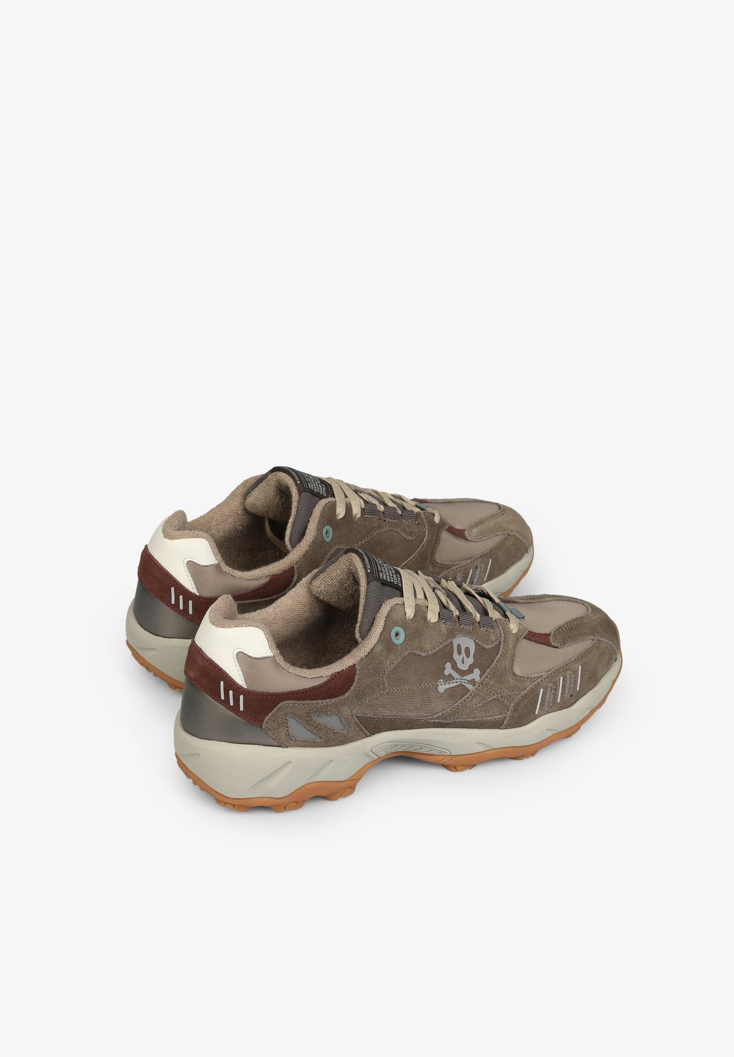 SNEAKERS DETALLE PANA