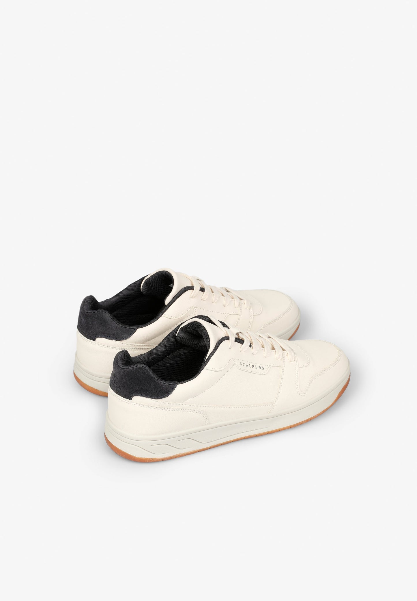 SNEAKERS ETIQUETA LOGO