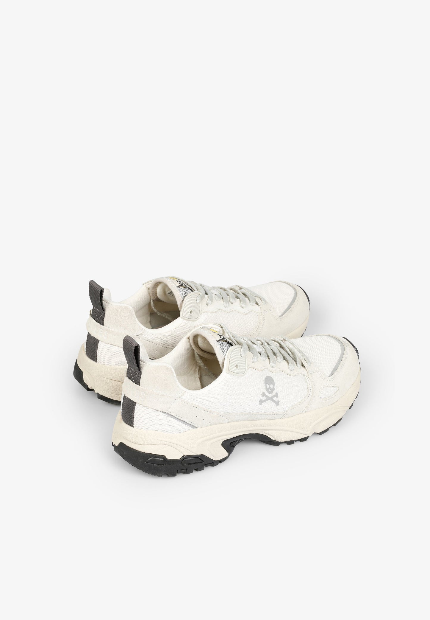 SNEAKERS LIGERA SUELA PRONUNCIADA