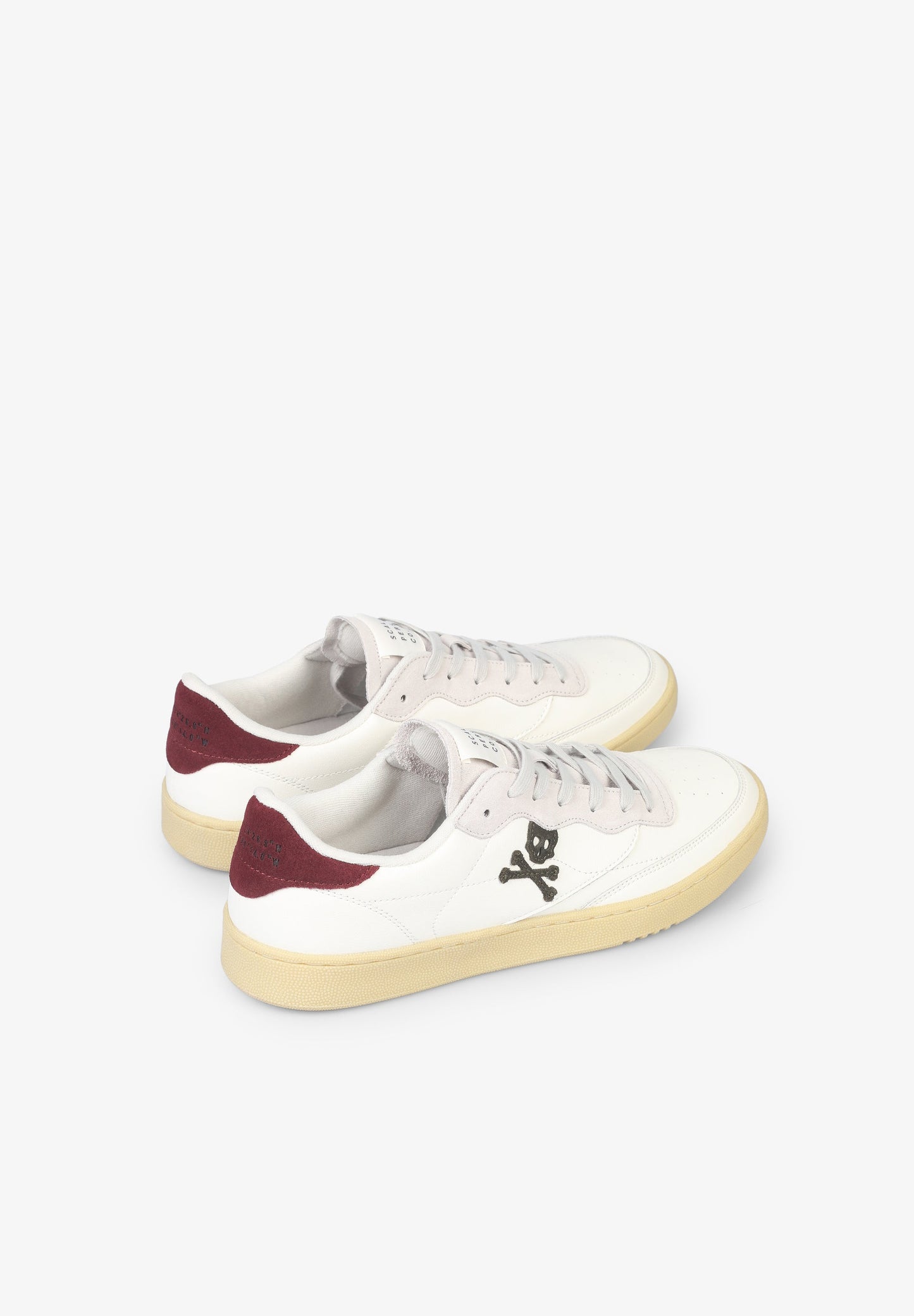 SNEAKERS DETALLE TALÓN