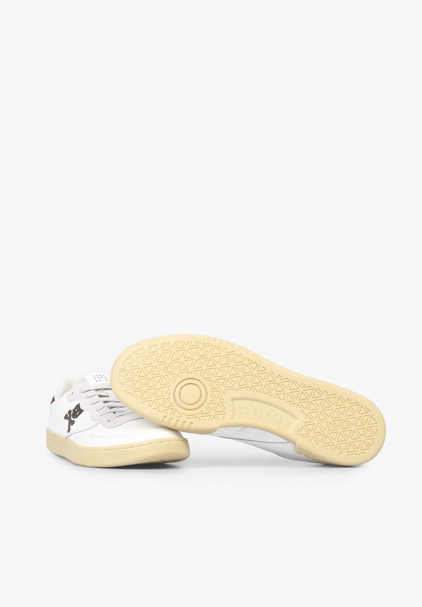 SNEAKERS DETALLE TALÓN