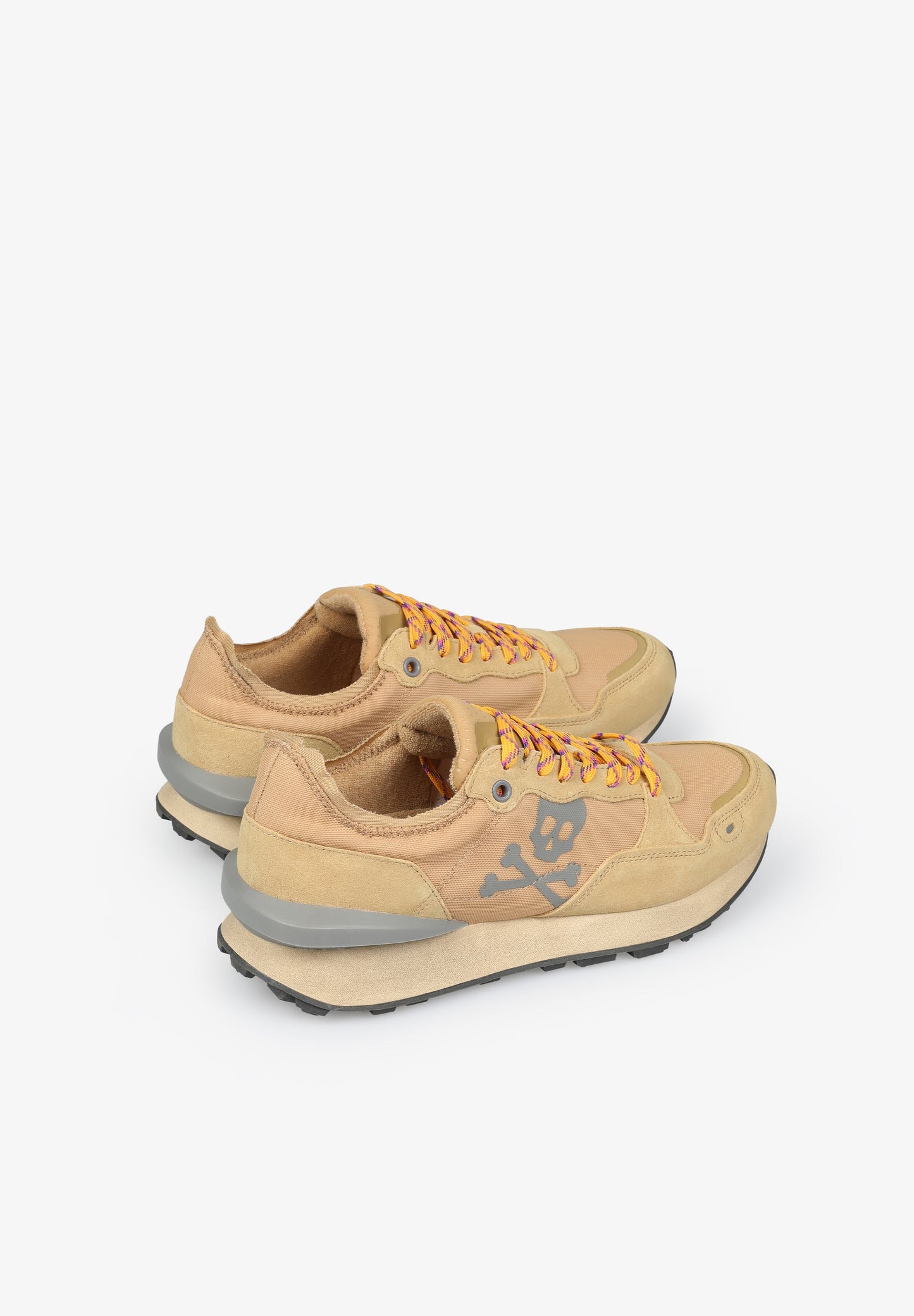 SNEAKERS CALAVERA ESTABILIZADOR