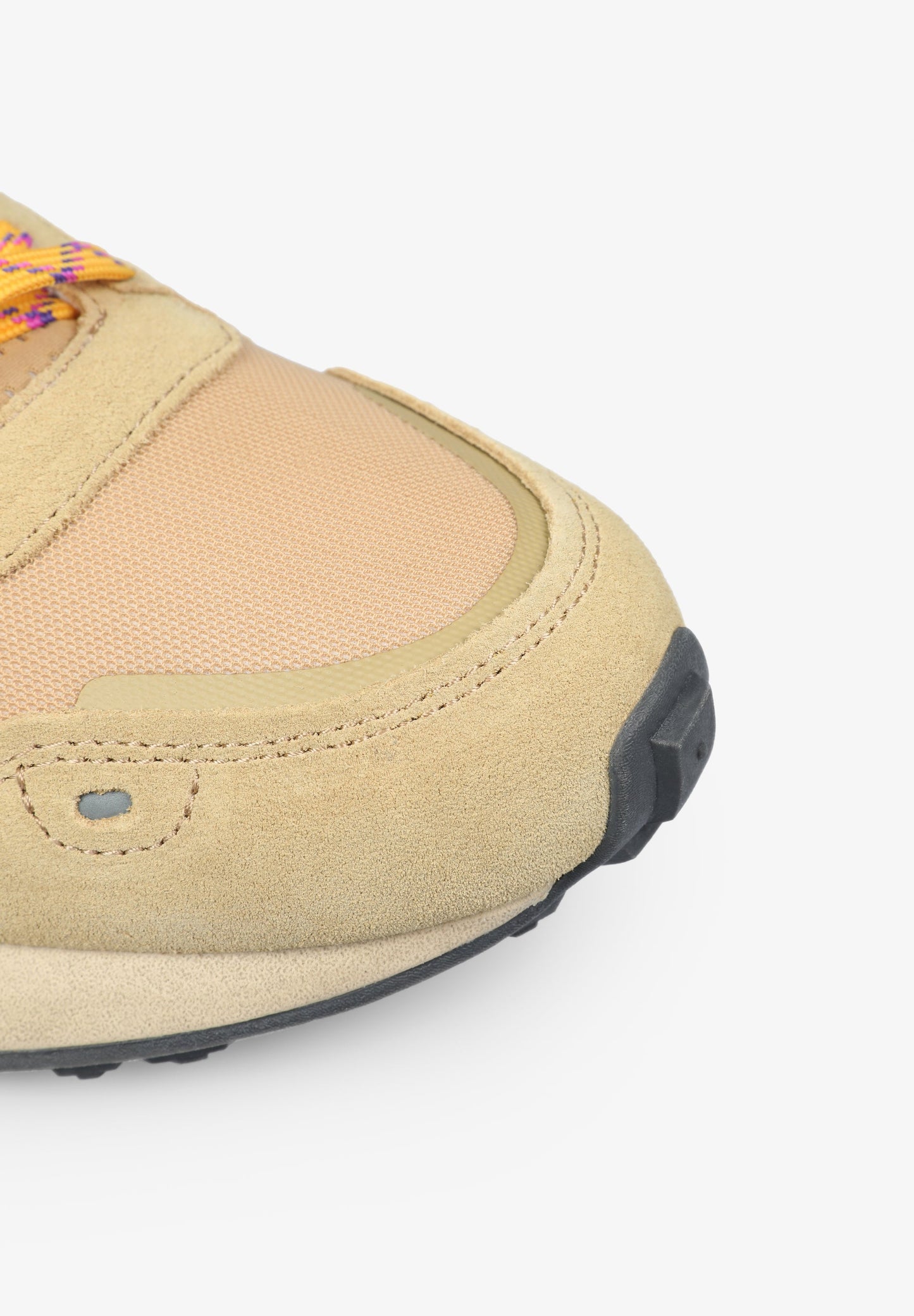 SNEAKERS CALAVERA ESTABILIZADOR