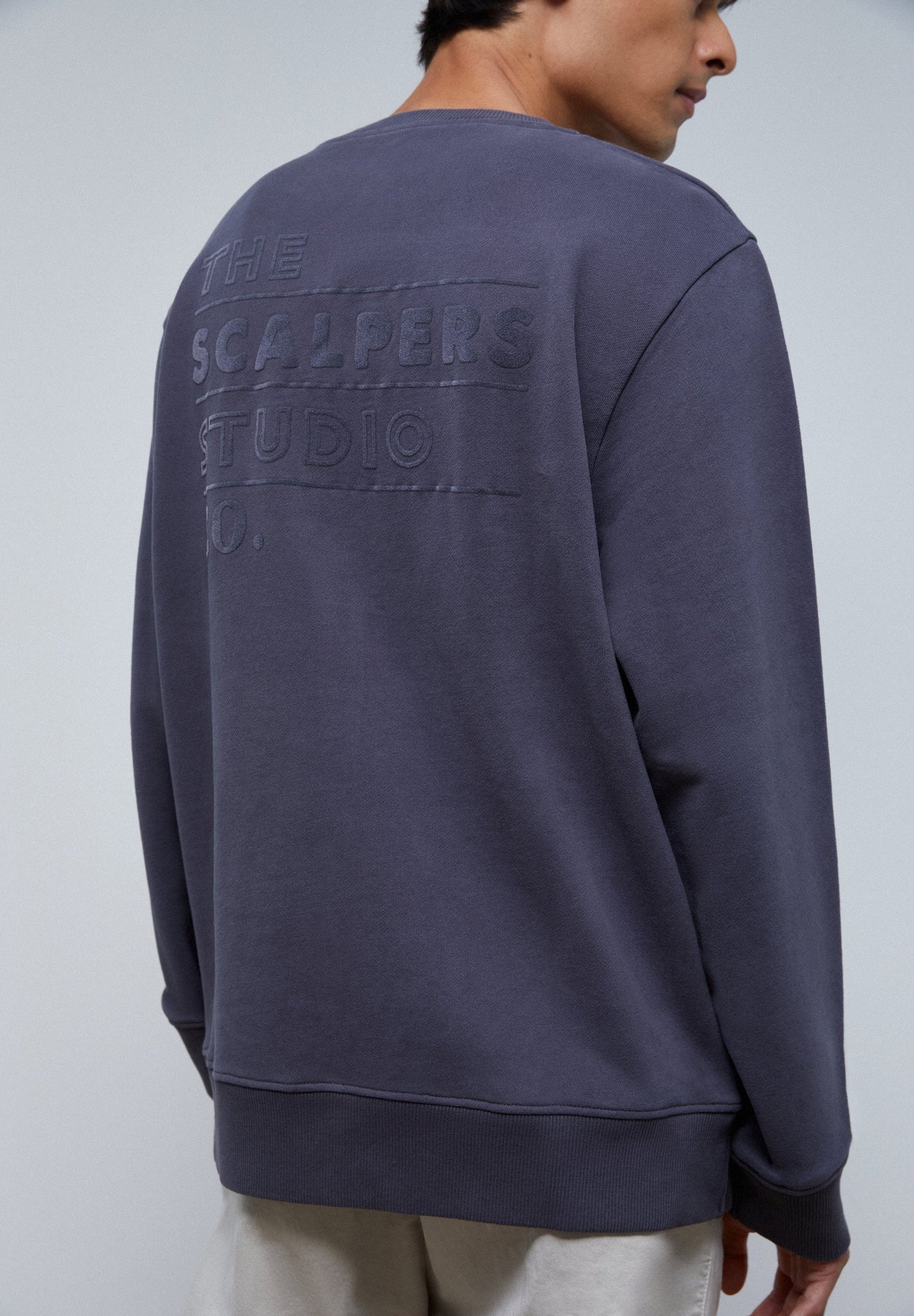 SUDADERA LOGO FLOCADO