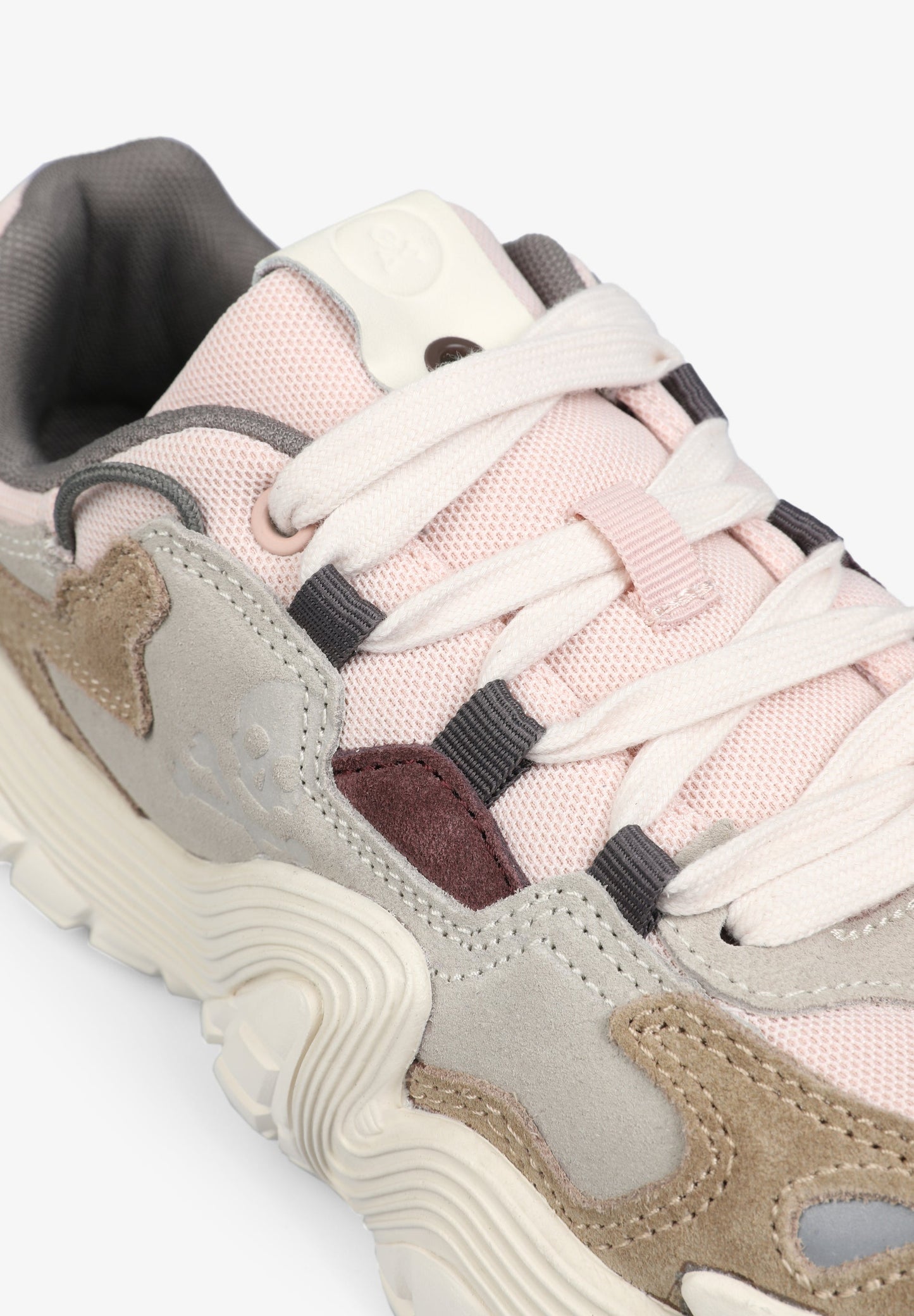 SNEAKERS SUELA GRUESA