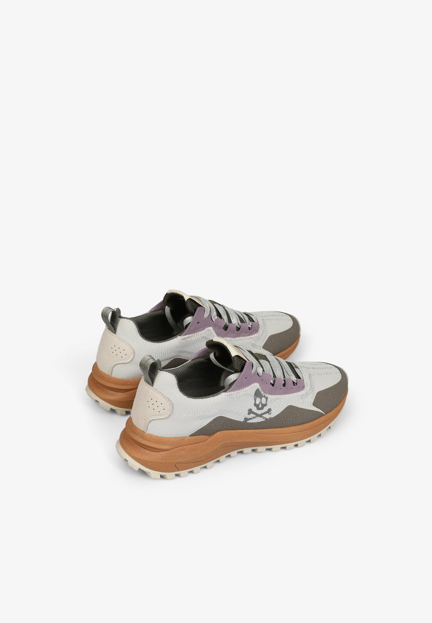 SNEAKERS DETALLE SUELA MOTEADA