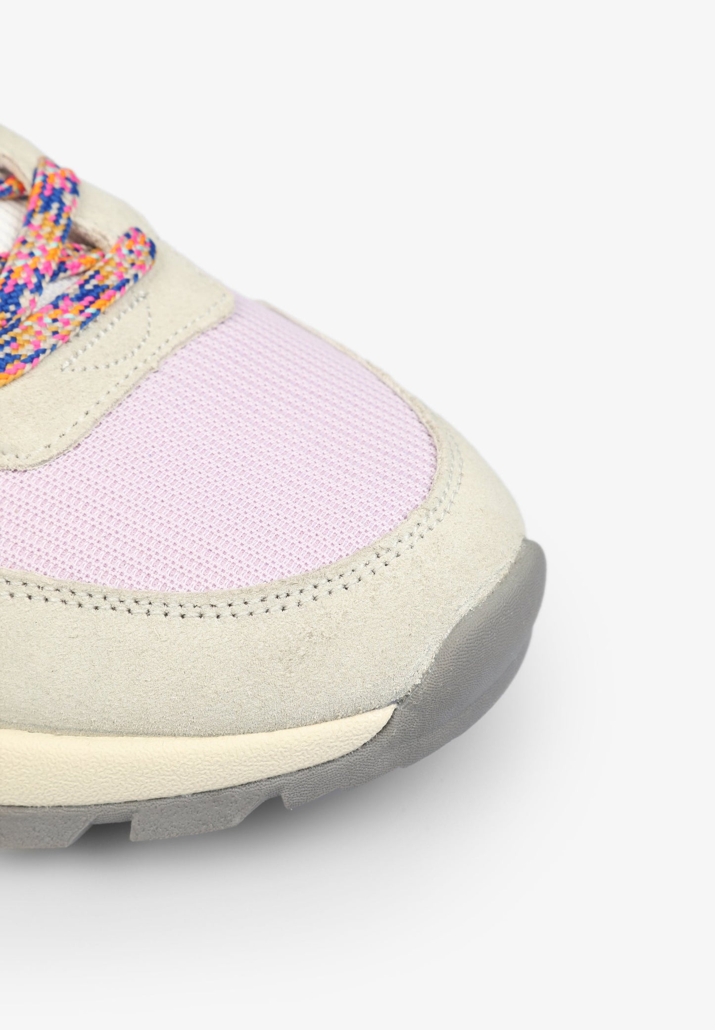 SNEAKERS CALAVERA SUELA DENTADA