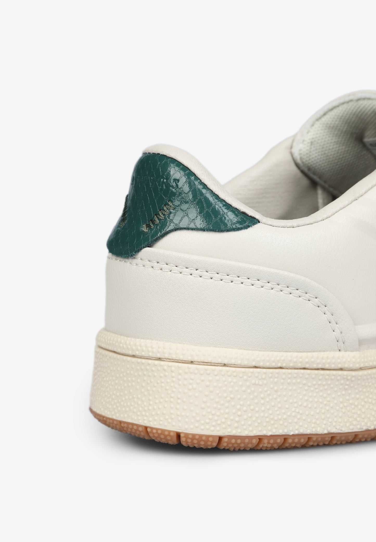 SNEAKERS NAPA DETALLE RELIEVE