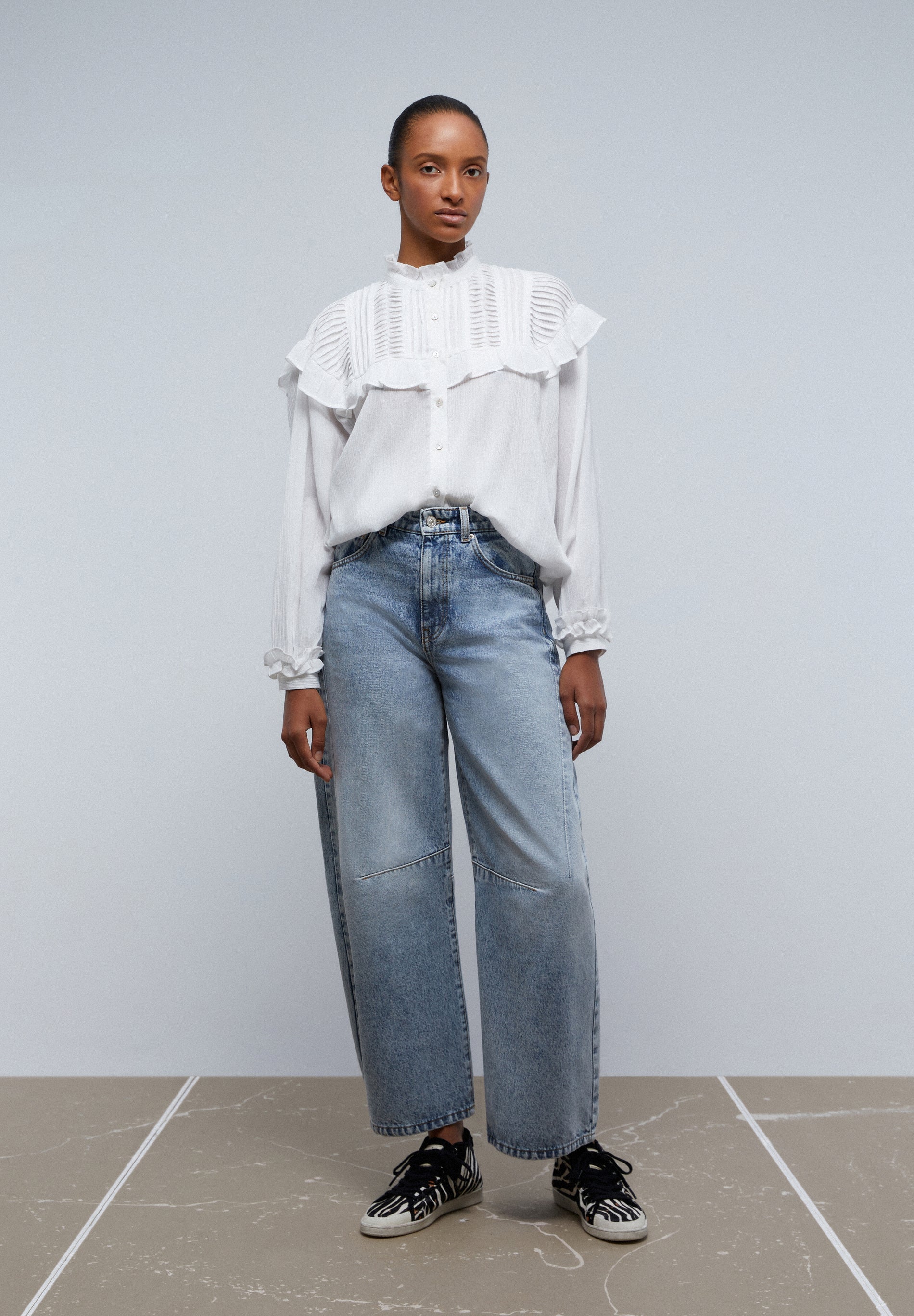 JEANS WIDE LEG DETALLE HEBILLA