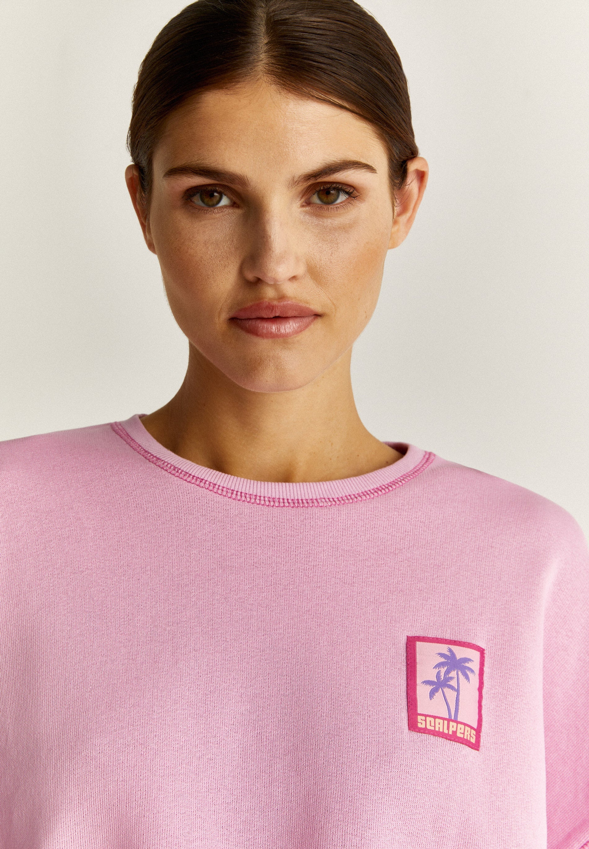 SUDADERA DETALLE ETIQUETA