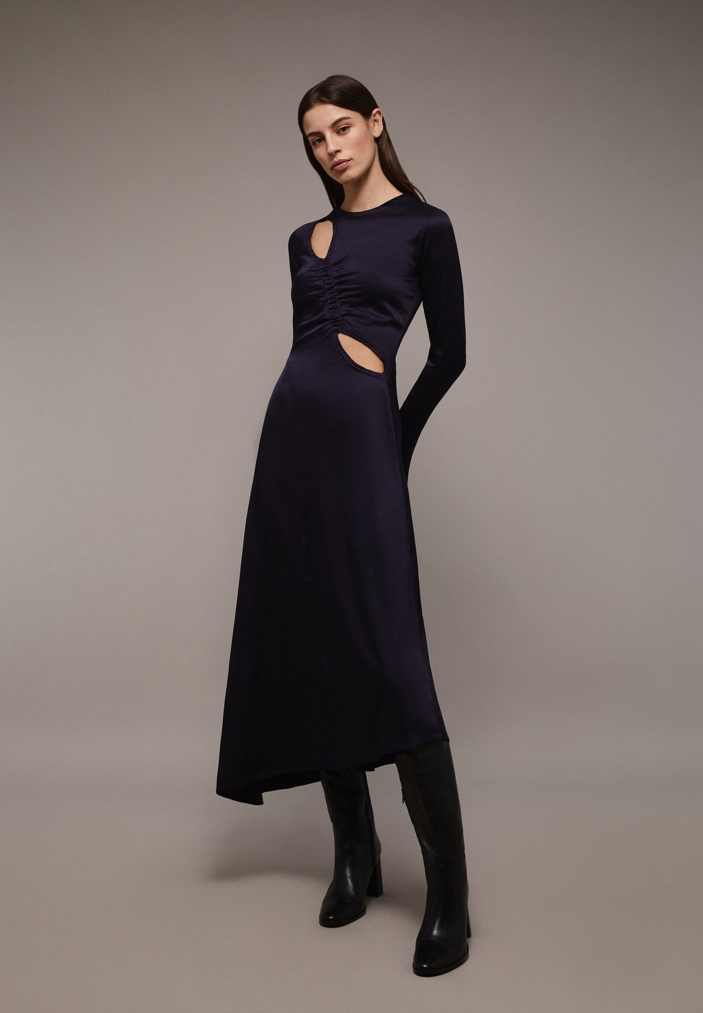 VESTIDO MIDI SATINADO ABERTURAS