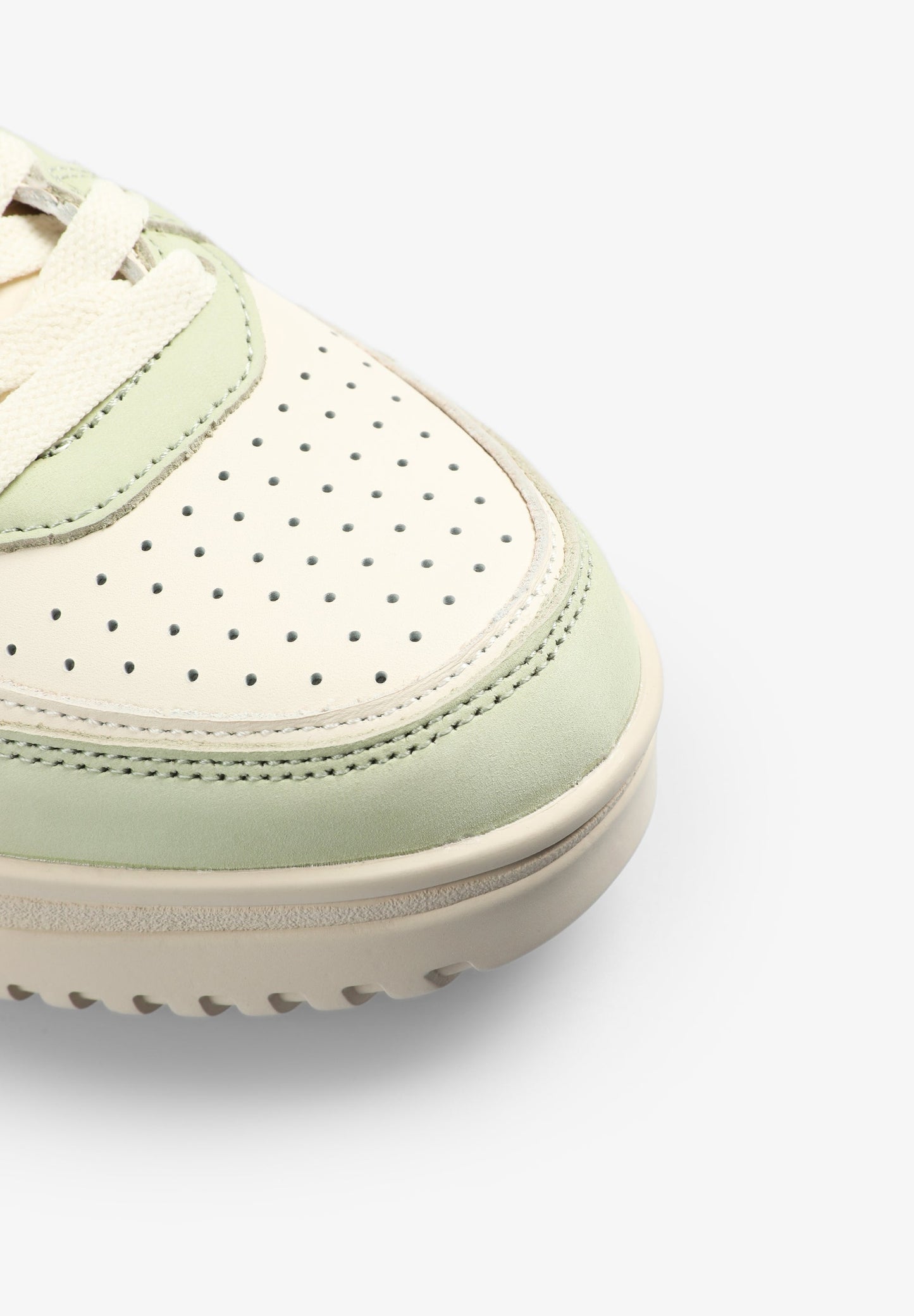 SNEAKERS DETALLE CALAVERA GLITTER