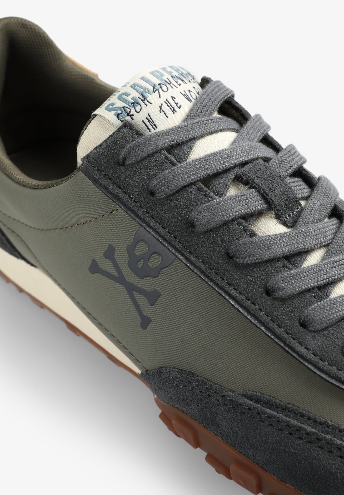 SNEAKERS BAJAS PRINT CALAVERA