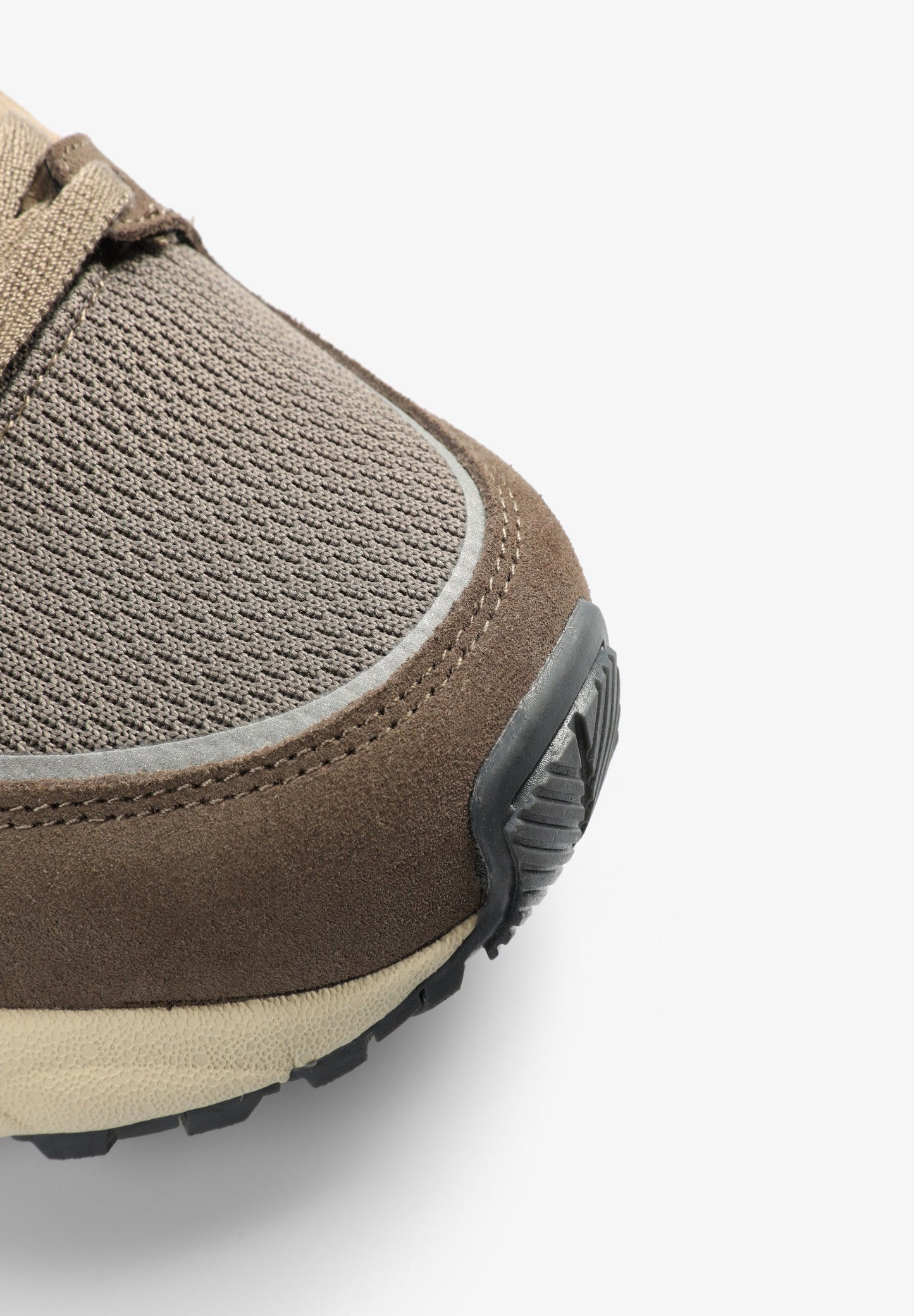 SNEAKERS COMBINADA CALAVERA