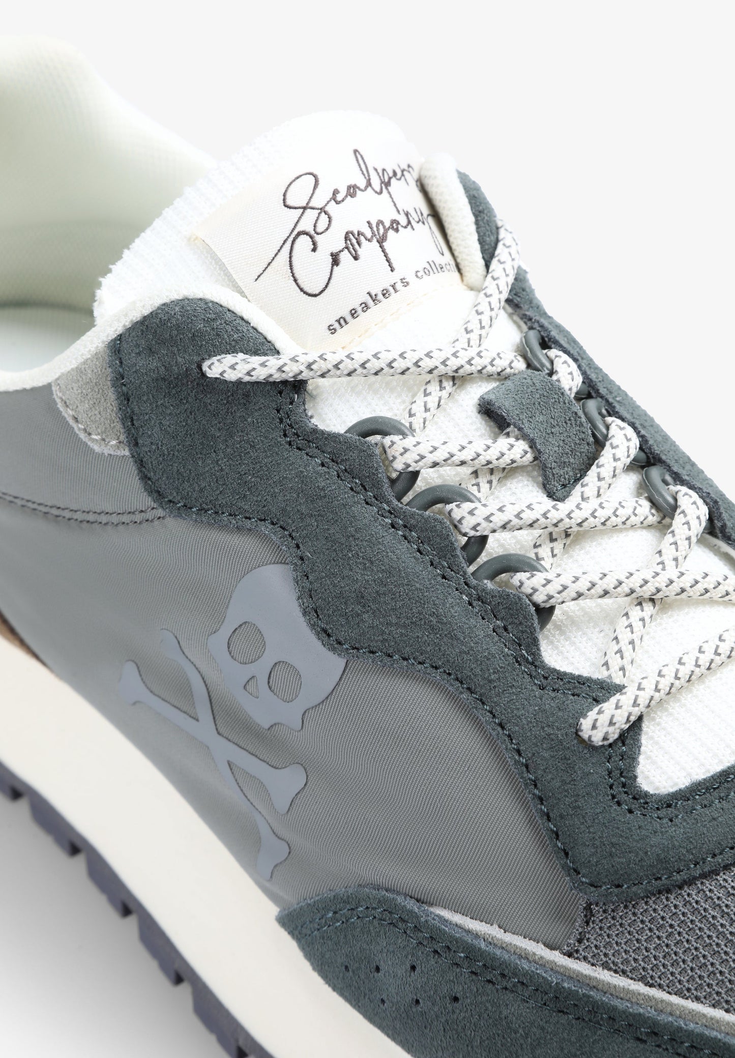 SNEAKERS CALAVERA PRINT HIGH DENSITY