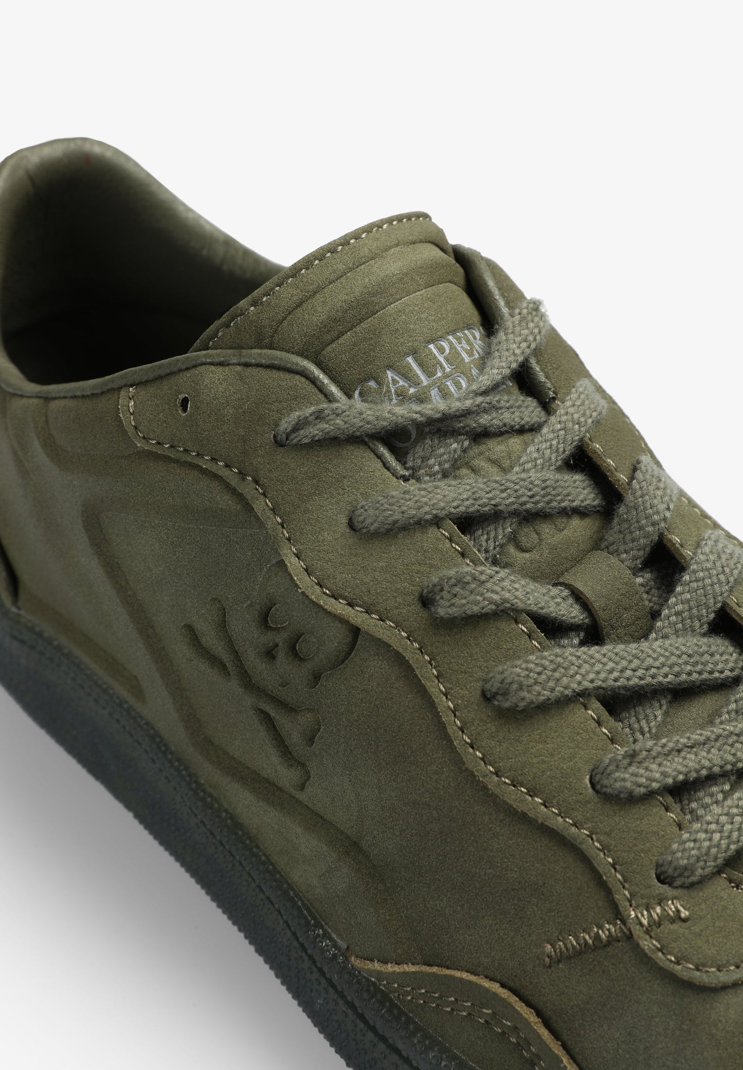 SNEAKERS NAPA DETALLE RELIEVE