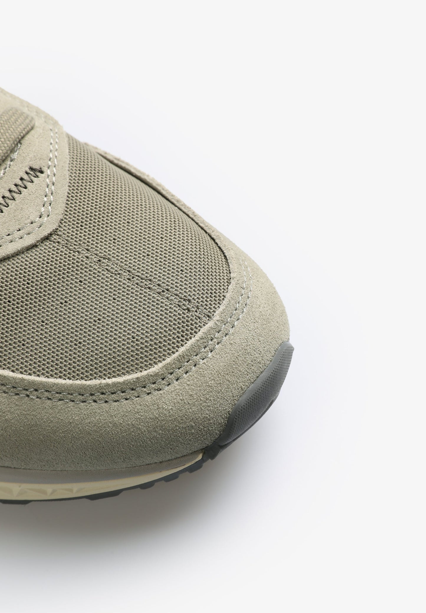 SNEAKERS CALAVERA DETALLES ANTE