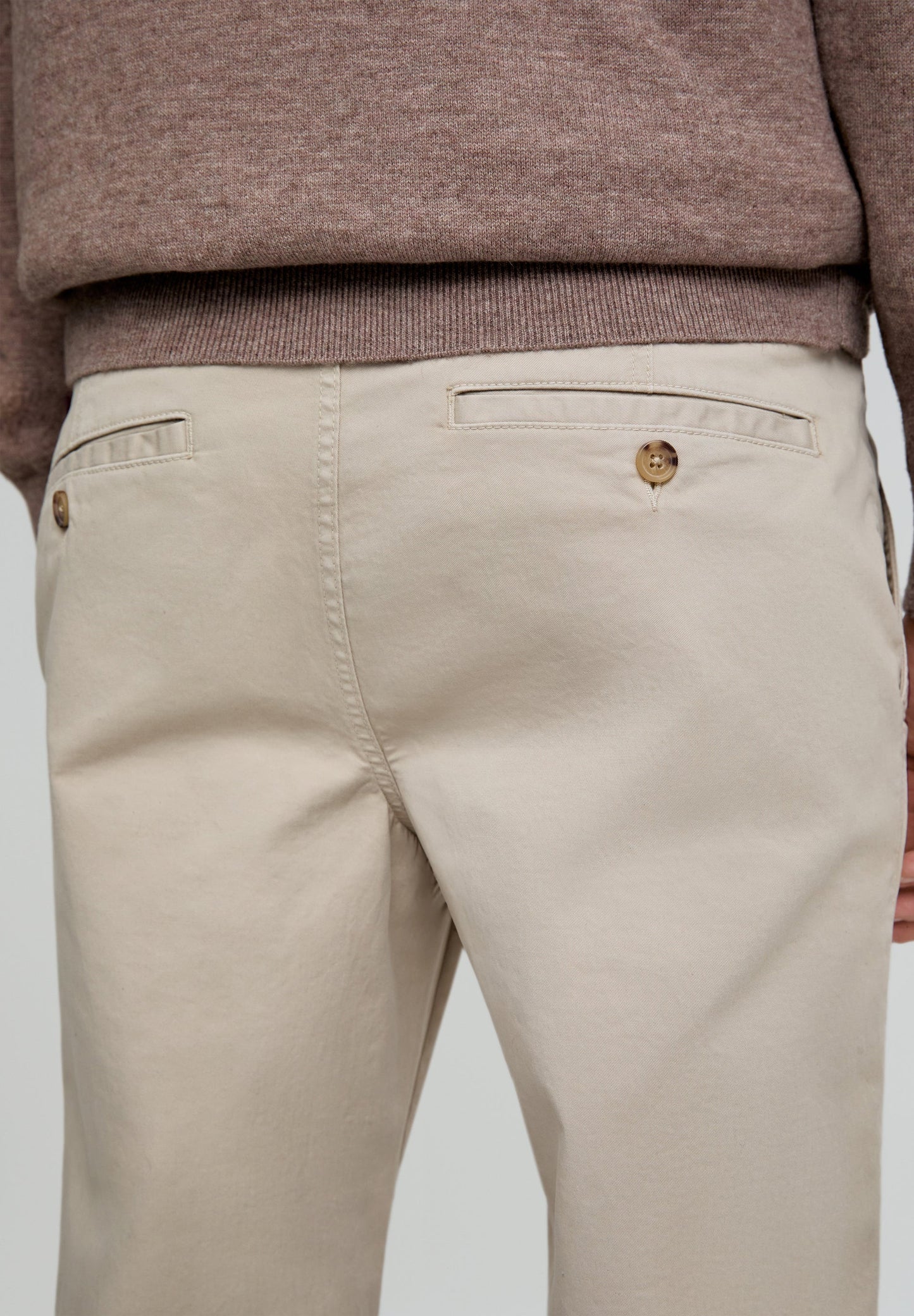 PANTALÓN CHINO CASUAL