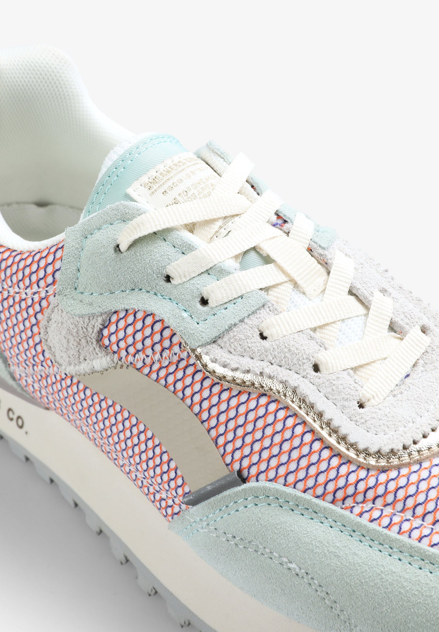 SNEAKERS ALTAS DETALLES SERRAJE