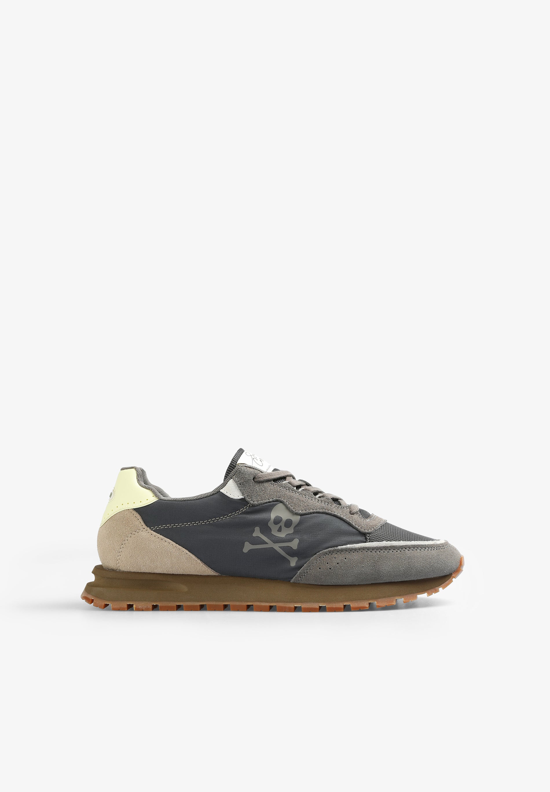 SNEAKERS LIGERAS CALAVERA CONTRASTE