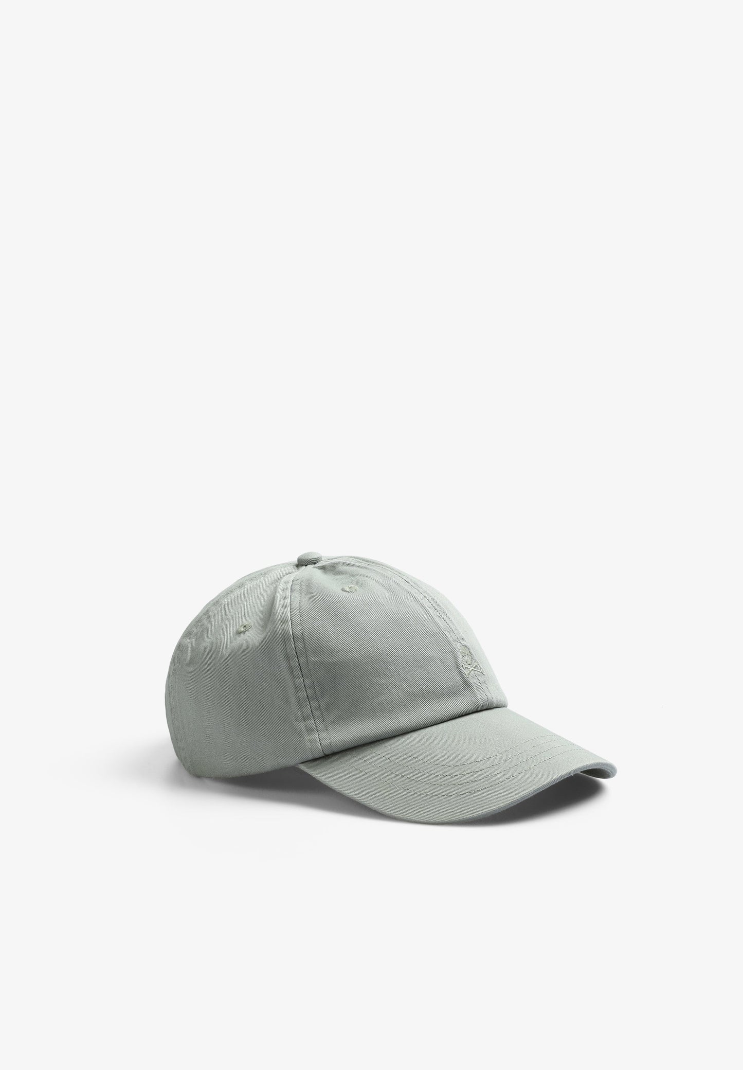 GORRA CALAVERA BORDADA