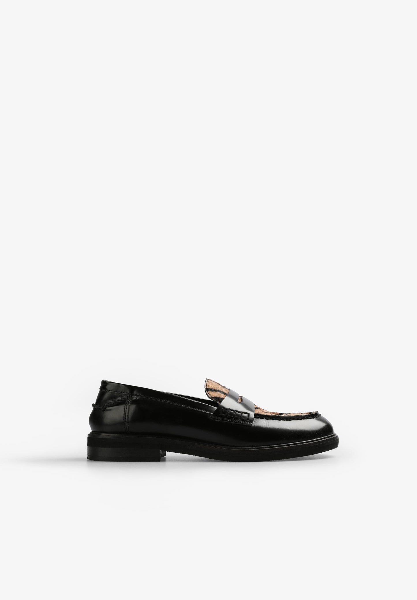 MOCASÍN DETALLE CEBRA