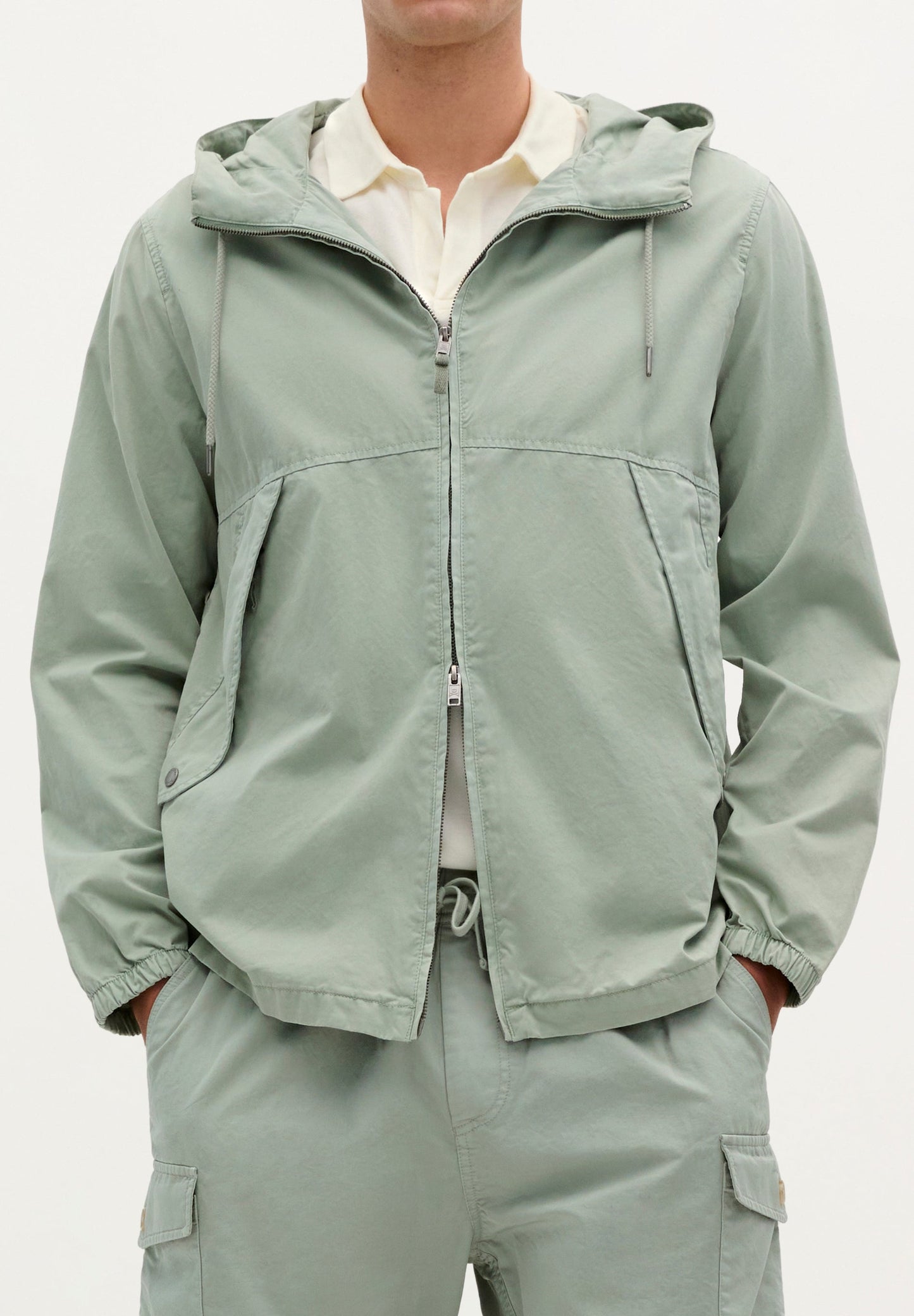 CHAQUETA LIGERA CAPUCHA ALGODÓN