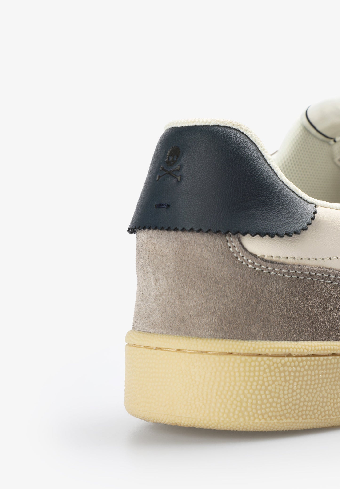 SNEAKERS CALAVERA SUELA CASCO