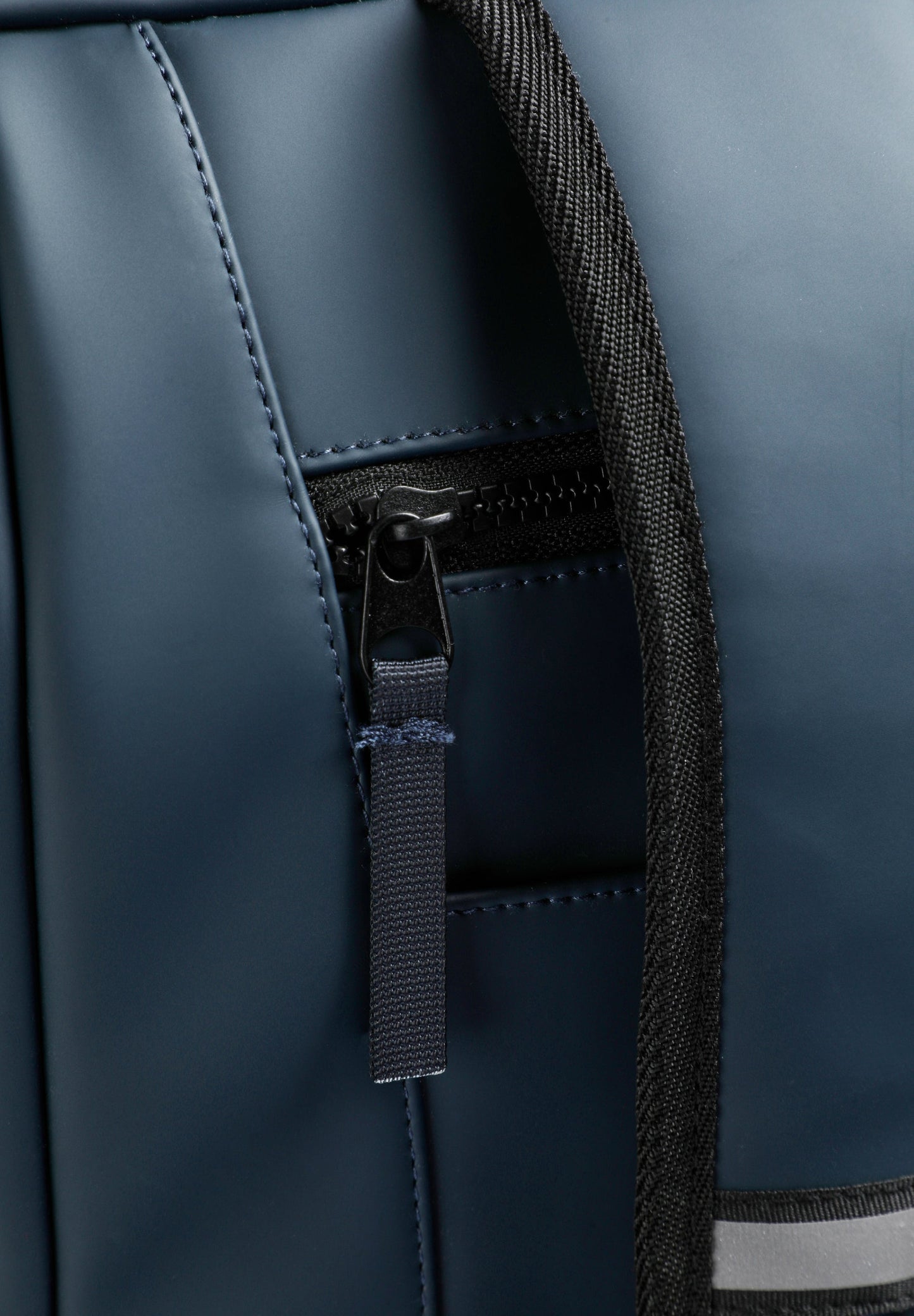 MOCHILA TÉCNICA LOGO FRONTAL