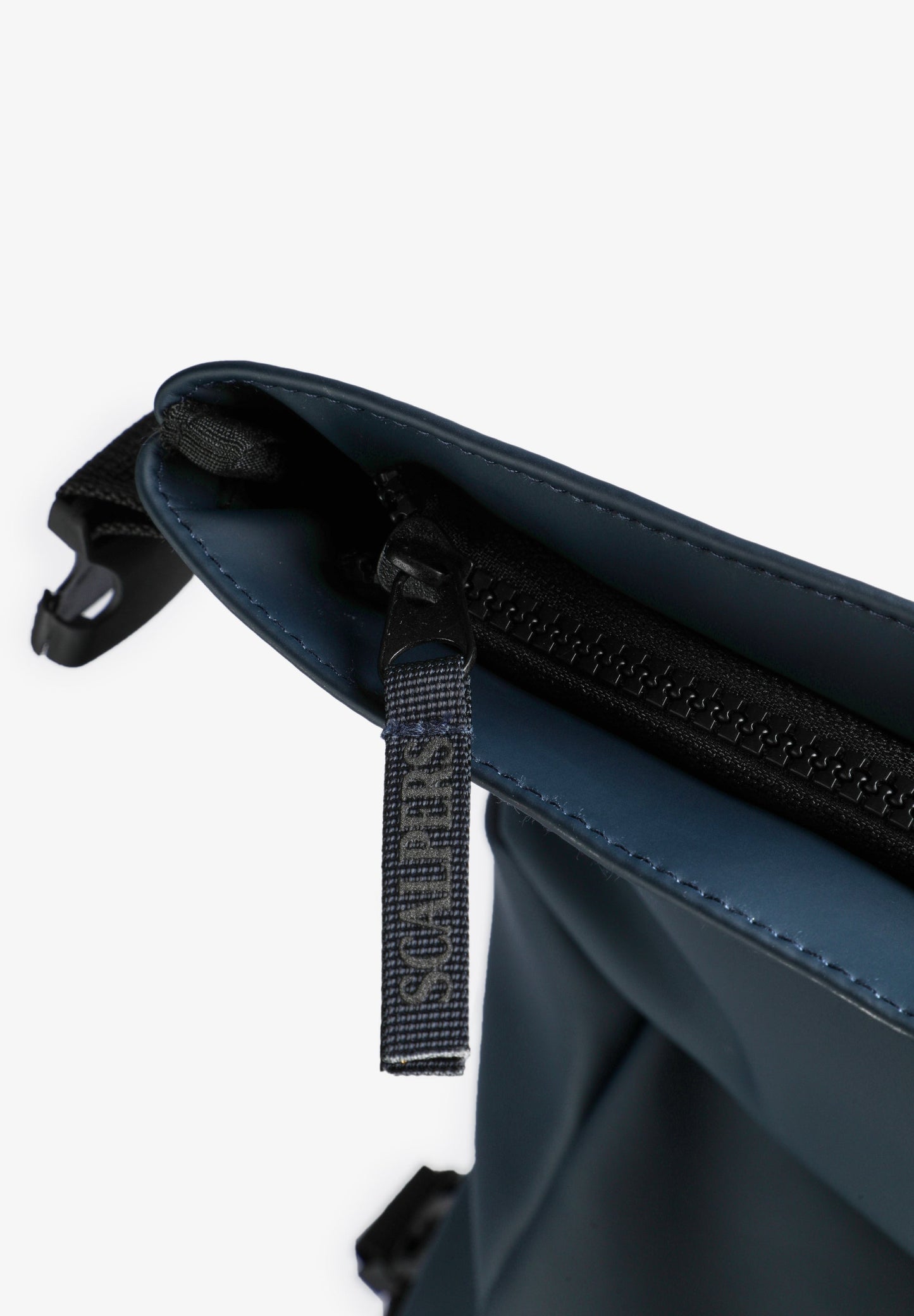 MOCHILA TÉCNICA LOGO FRONTAL