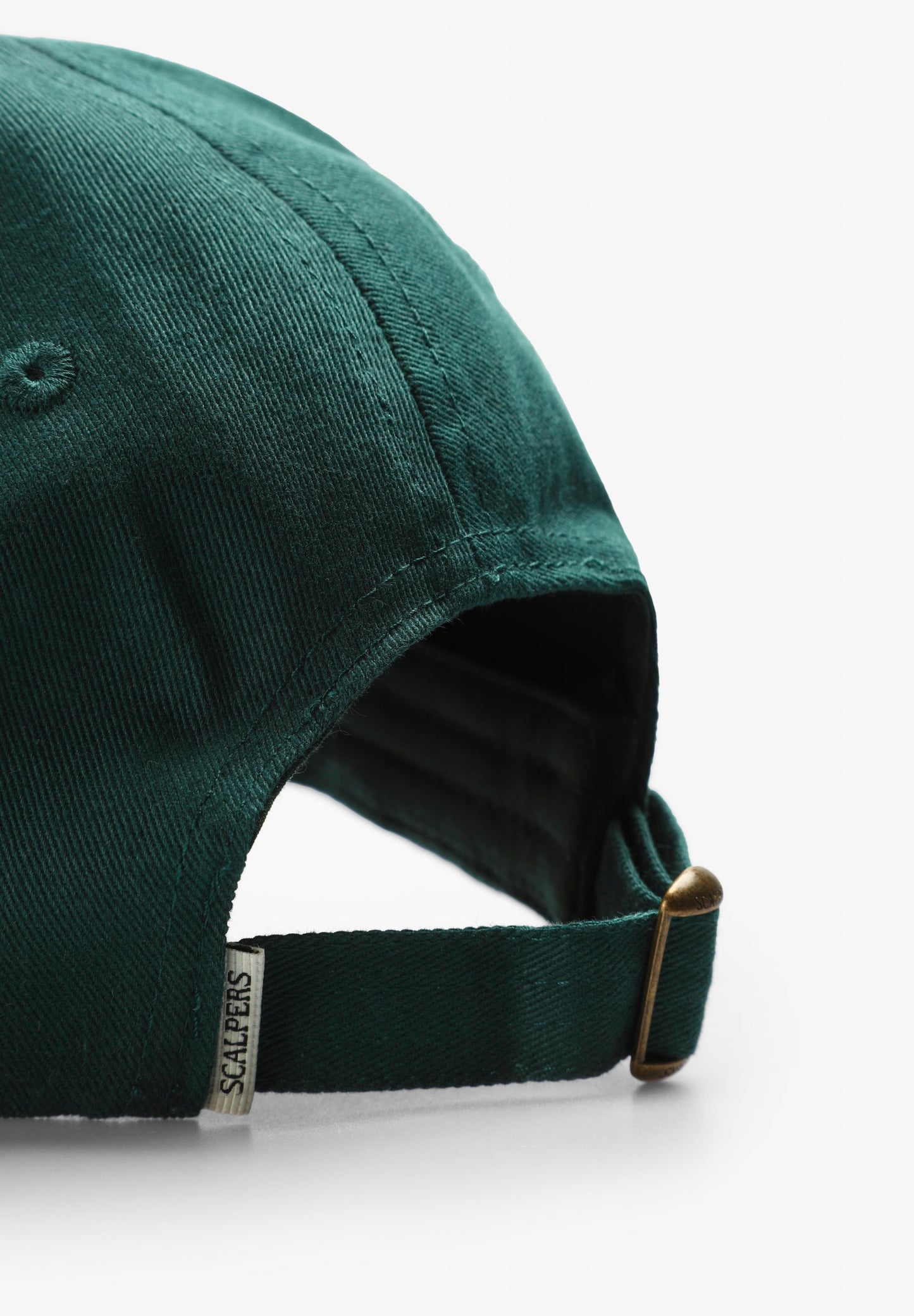 GORRA CALAVERA BORDADA TONO