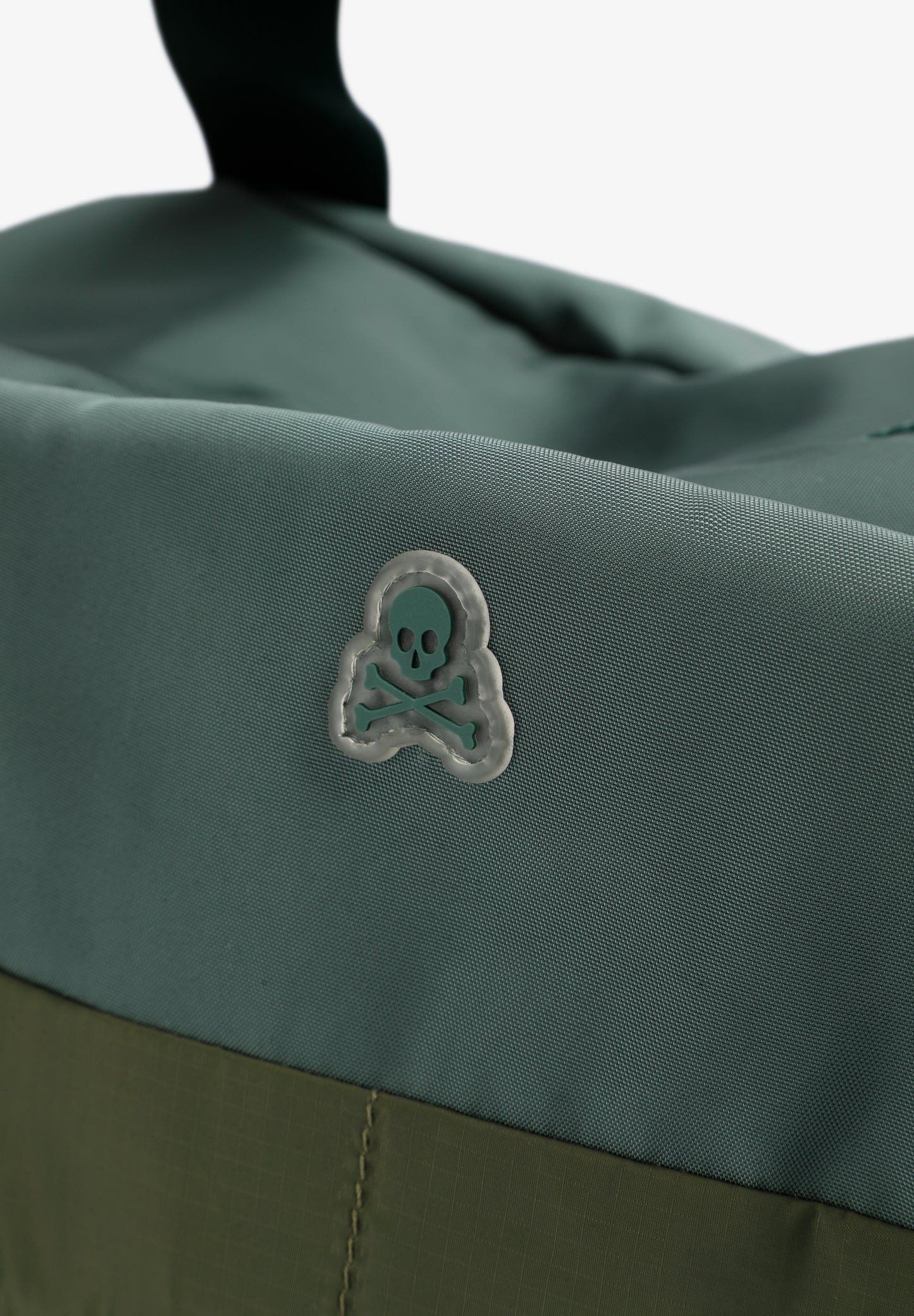 BOLSA CALAVERA VIAJE TÉCNICA