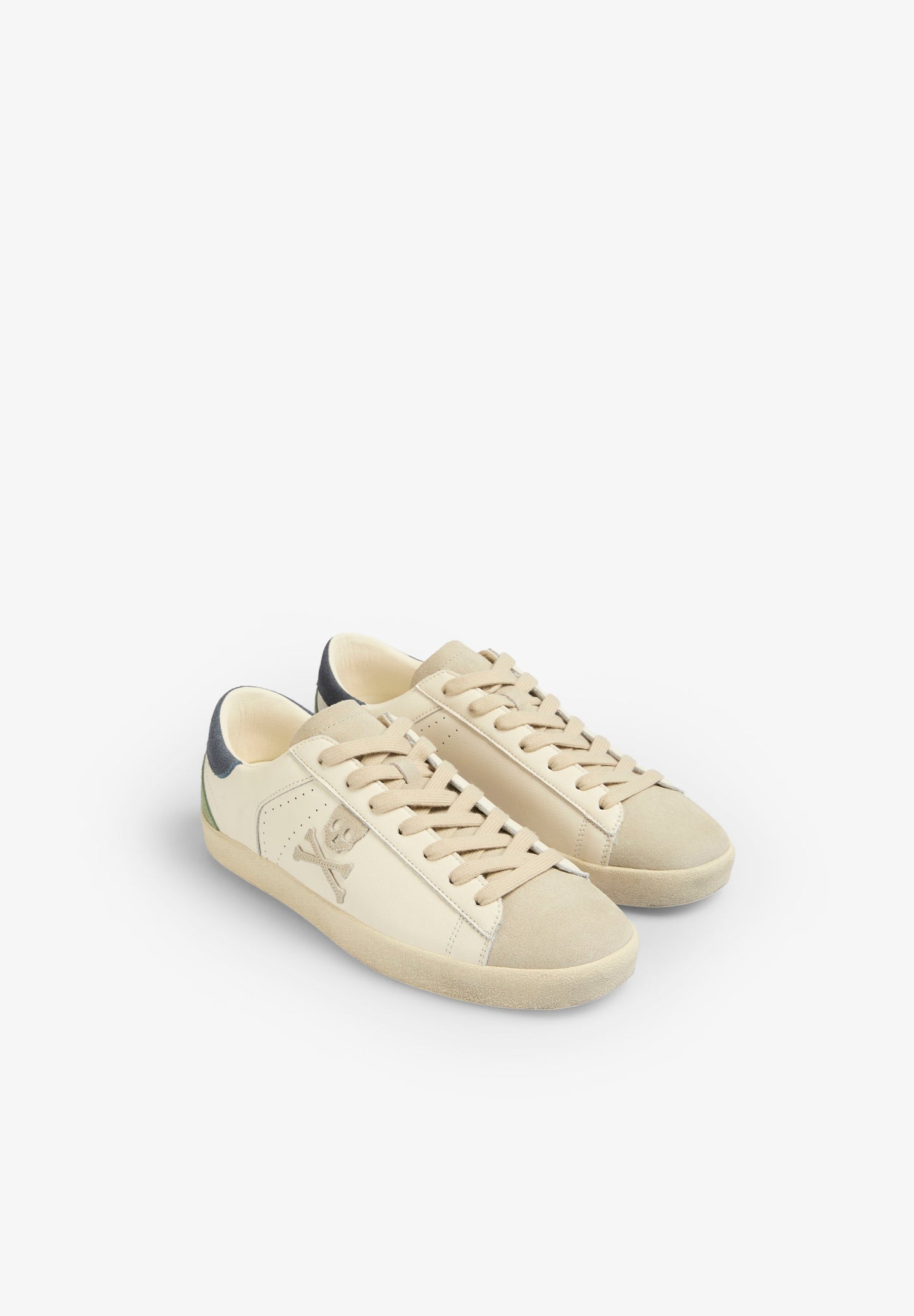 SNEAKERS BAJAS CALAVERA LATERAL