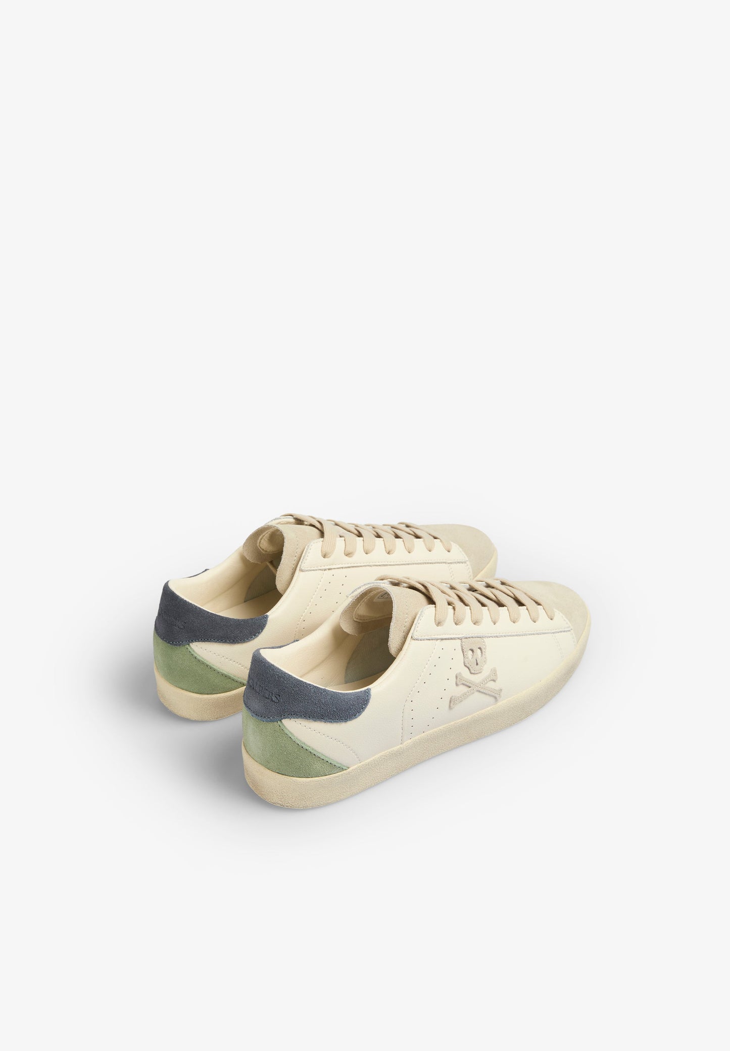 SNEAKERS BAJAS CALAVERA LATERAL