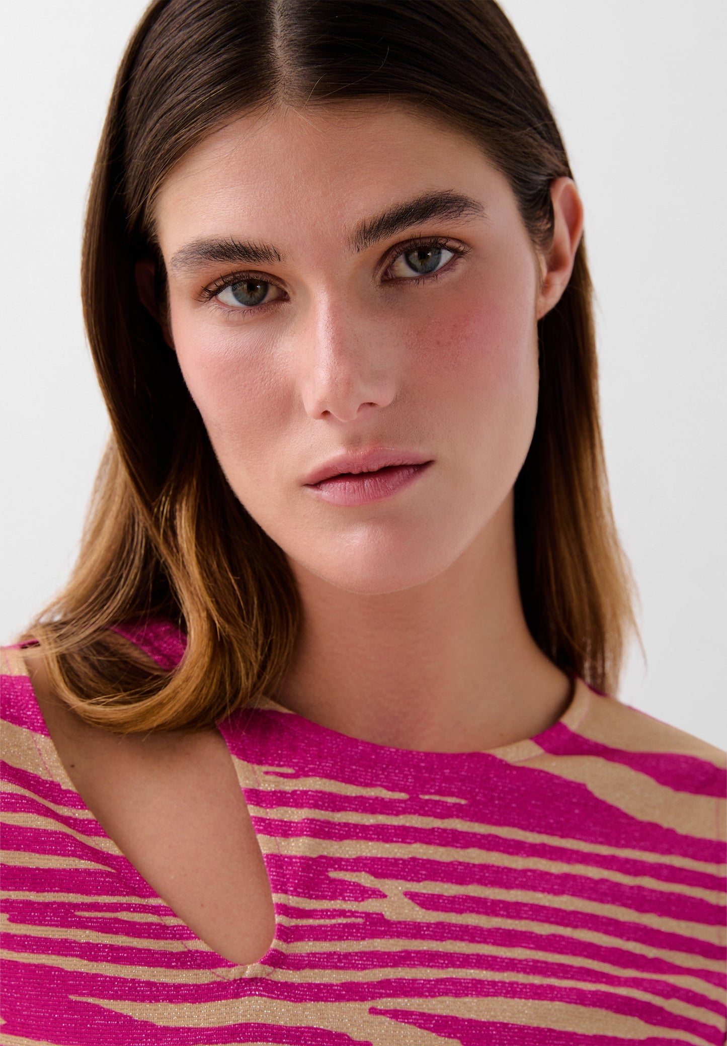 VESTIDO ANIMAL PRINT ABERTURA