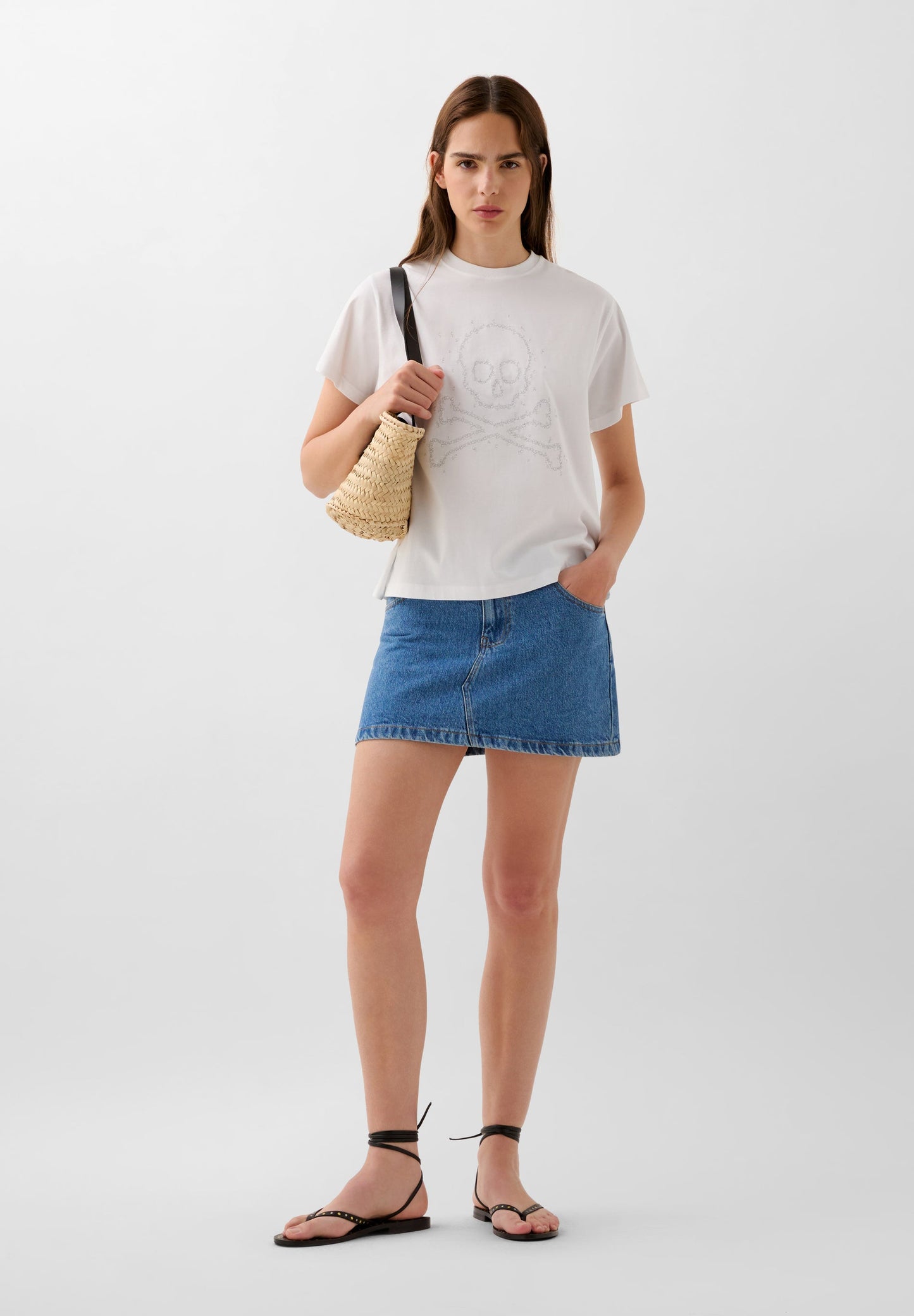 CAMISETA LETRAS CALAVERA