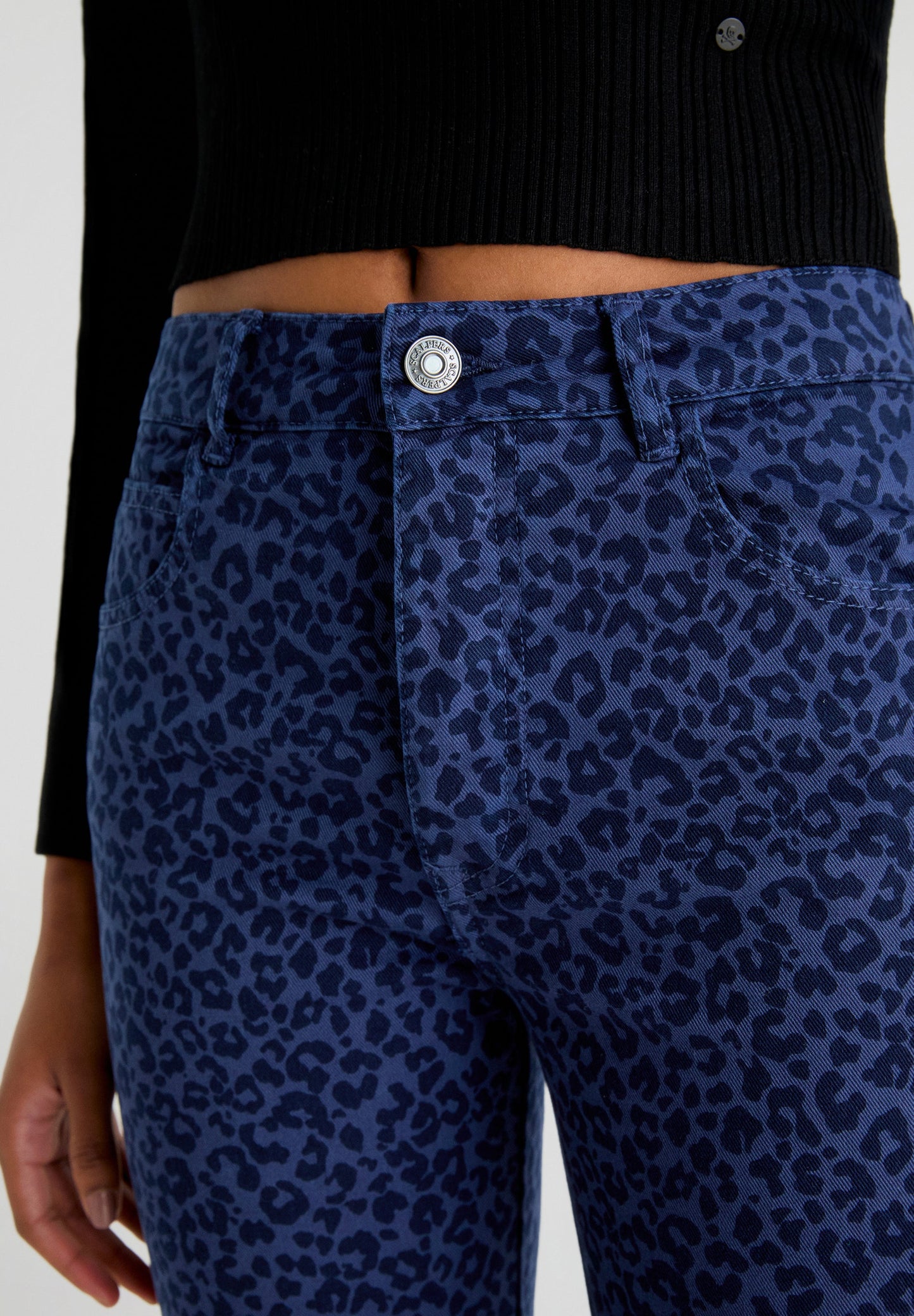 PANTALÓN ANIMAL PRINT FLECOS