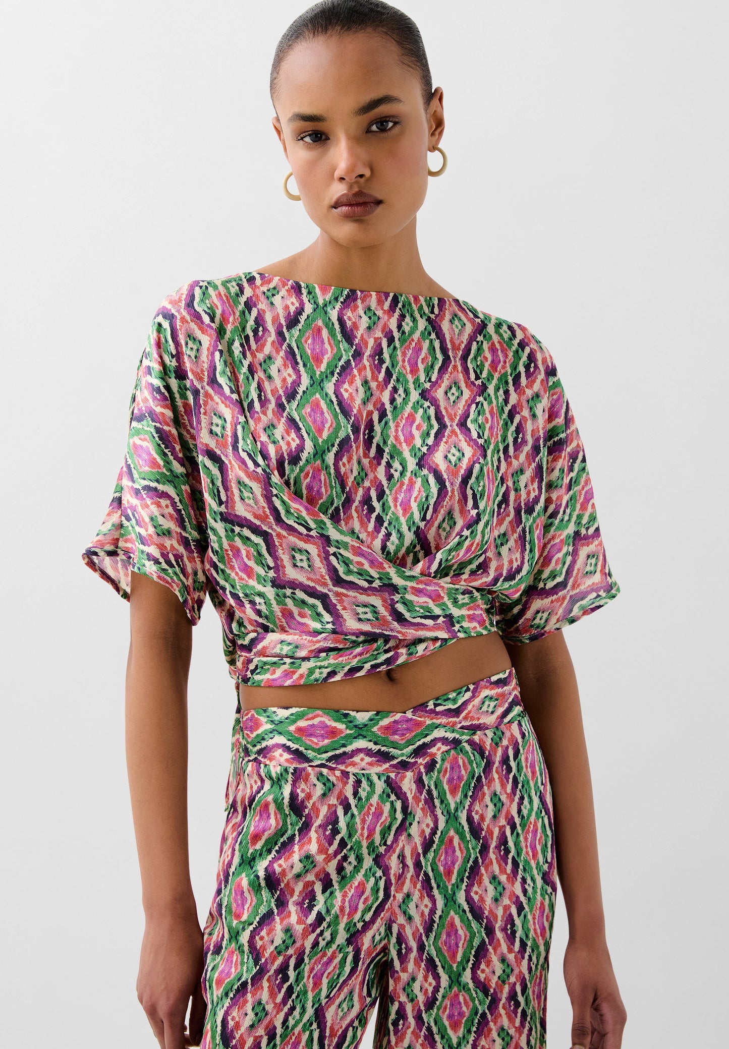 CAMISETA FLUIDA PRINT CRUZADO