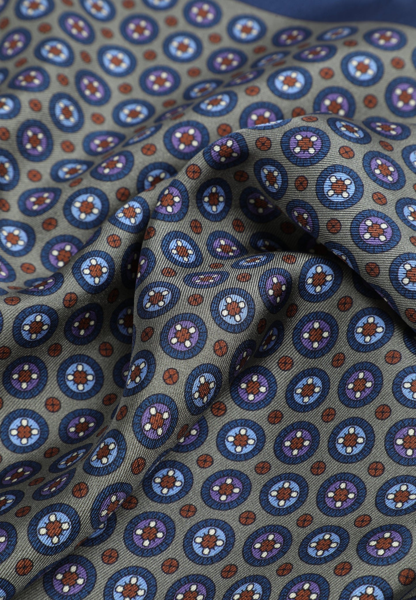 PAÑUELO CLÁSICO SEDA ESTAMPADO