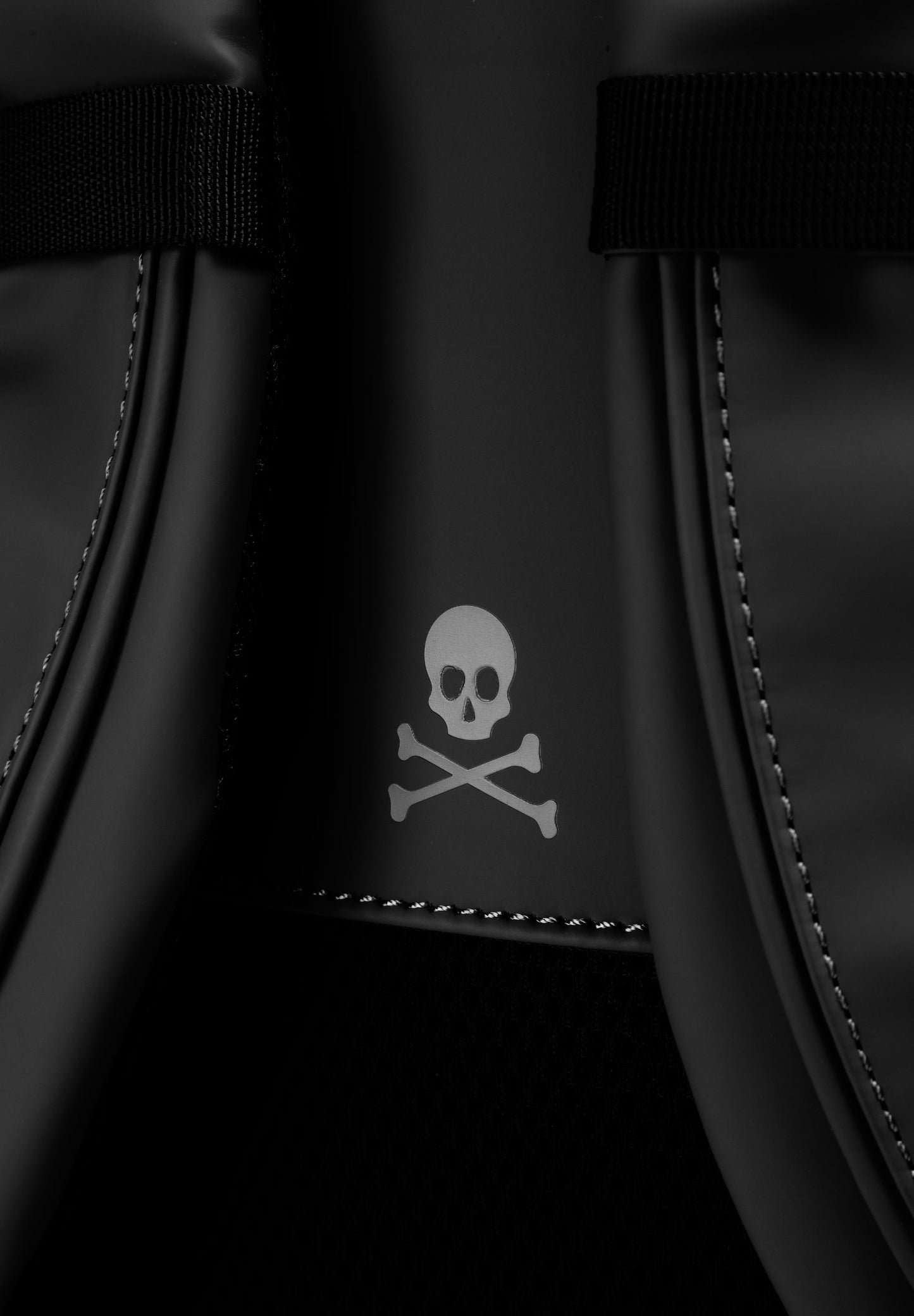 MOCHILA TÉCNICA CALAVERA