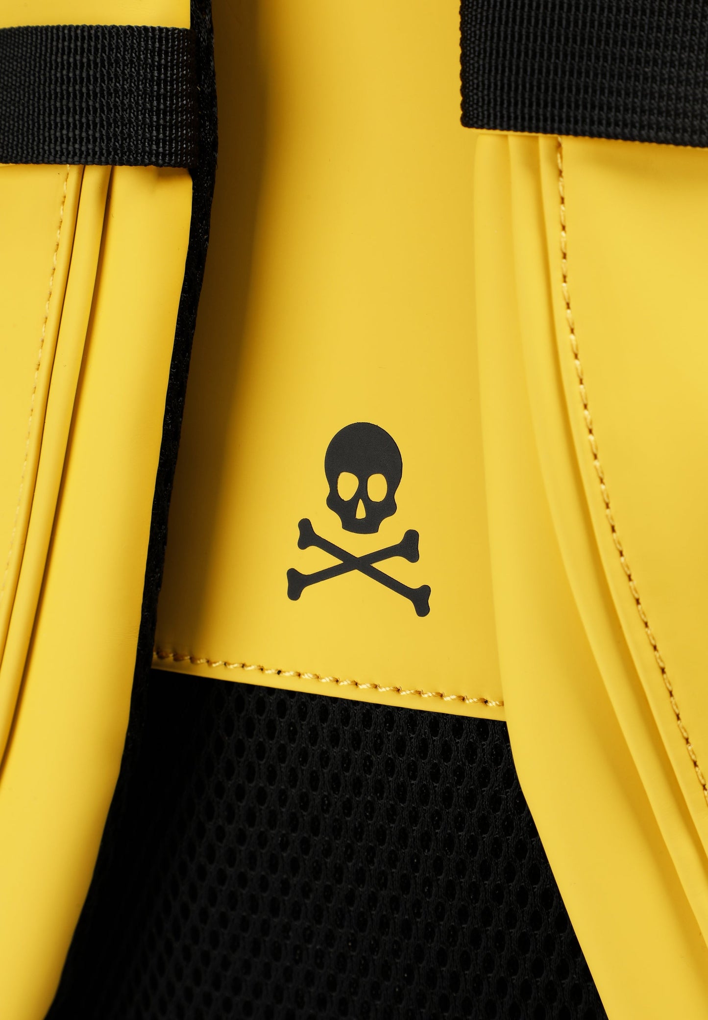 MOCHILA TÉCNICA CALAVERA