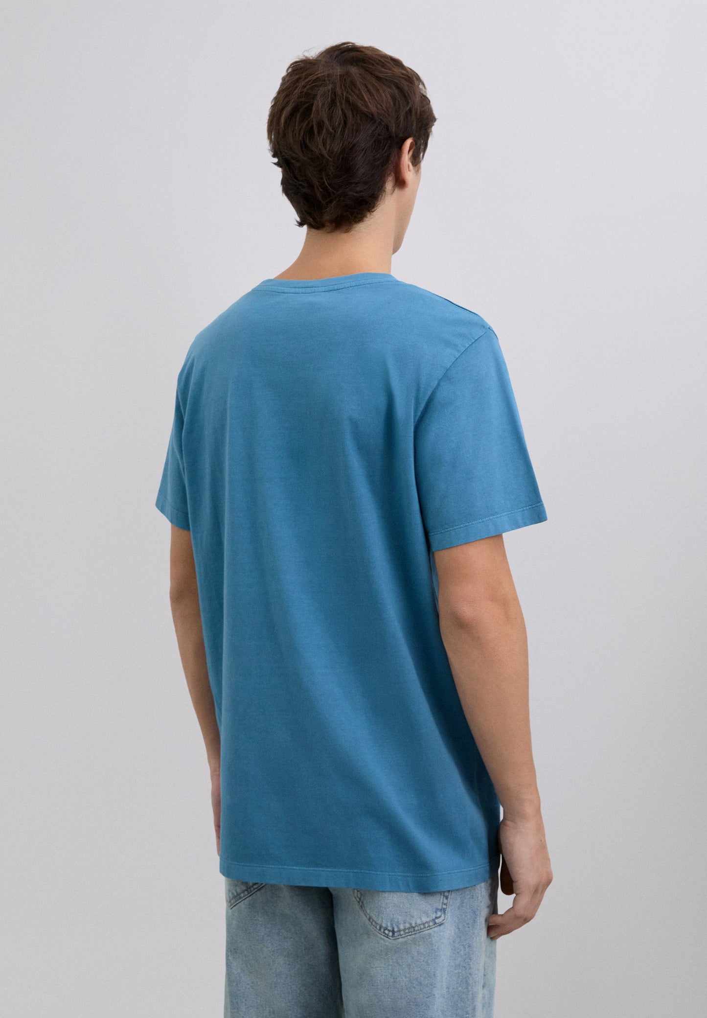 CAMISETA CALAVERA BORDADA TONO