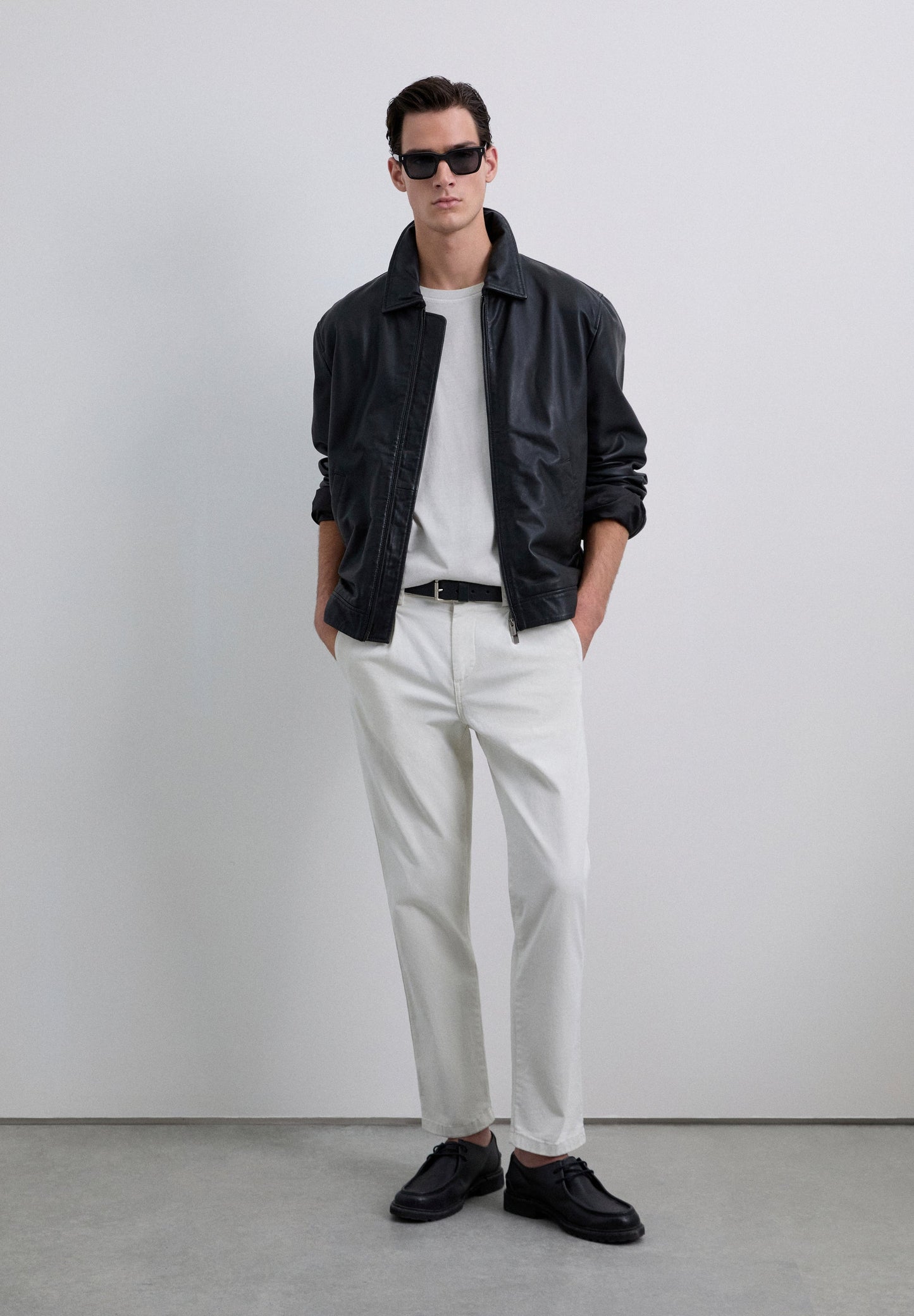 CAMISETA CALAVERA BORDADA TONO