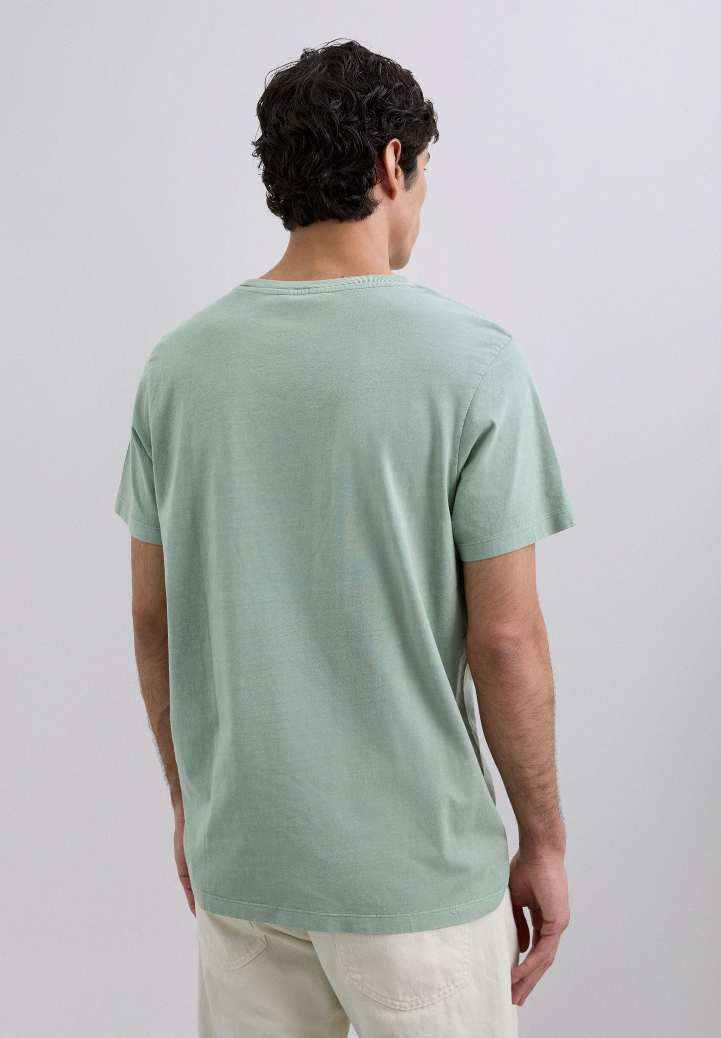 CAMISETA CALAVERA BORDADA TONO