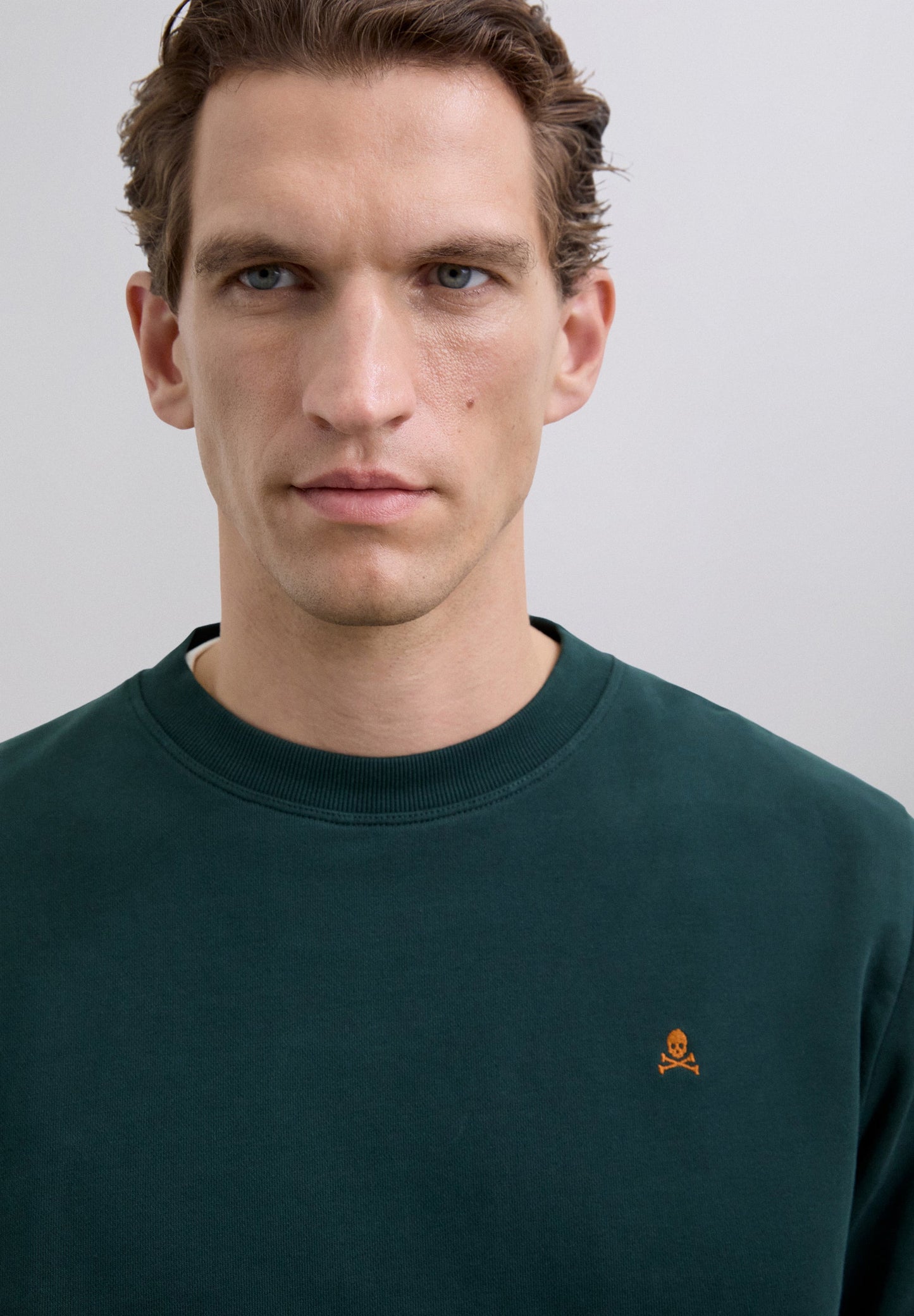 SUDADERA BORDADA CONTRASTE ALGODÓN