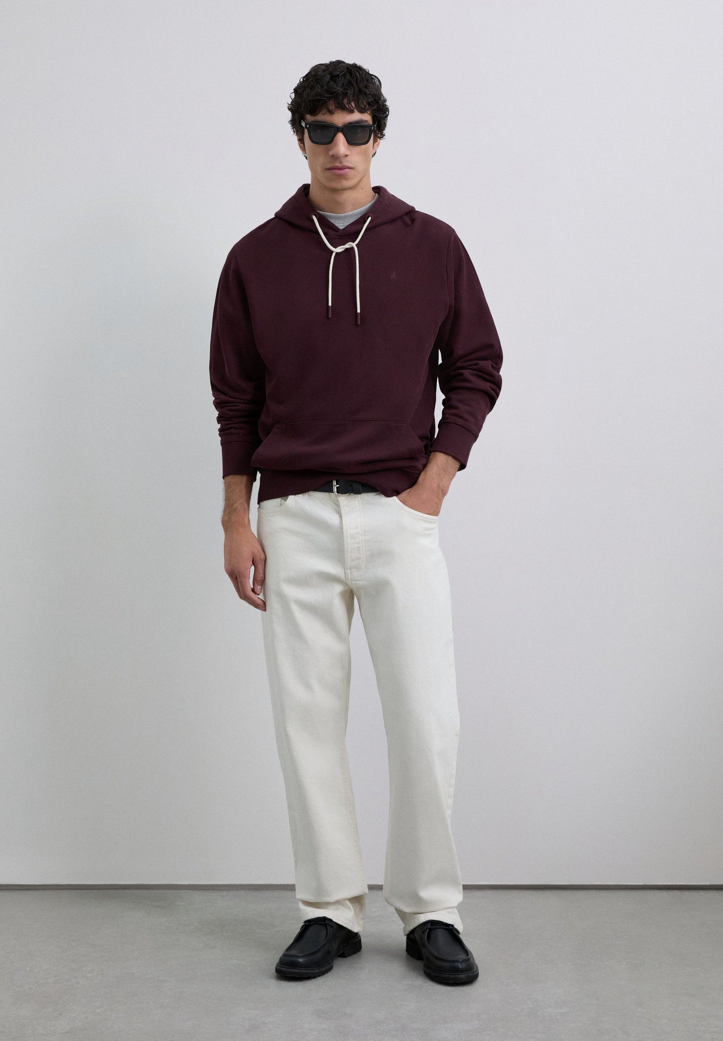 SUDADERA CAPUCHA BÁSICA BORDADA